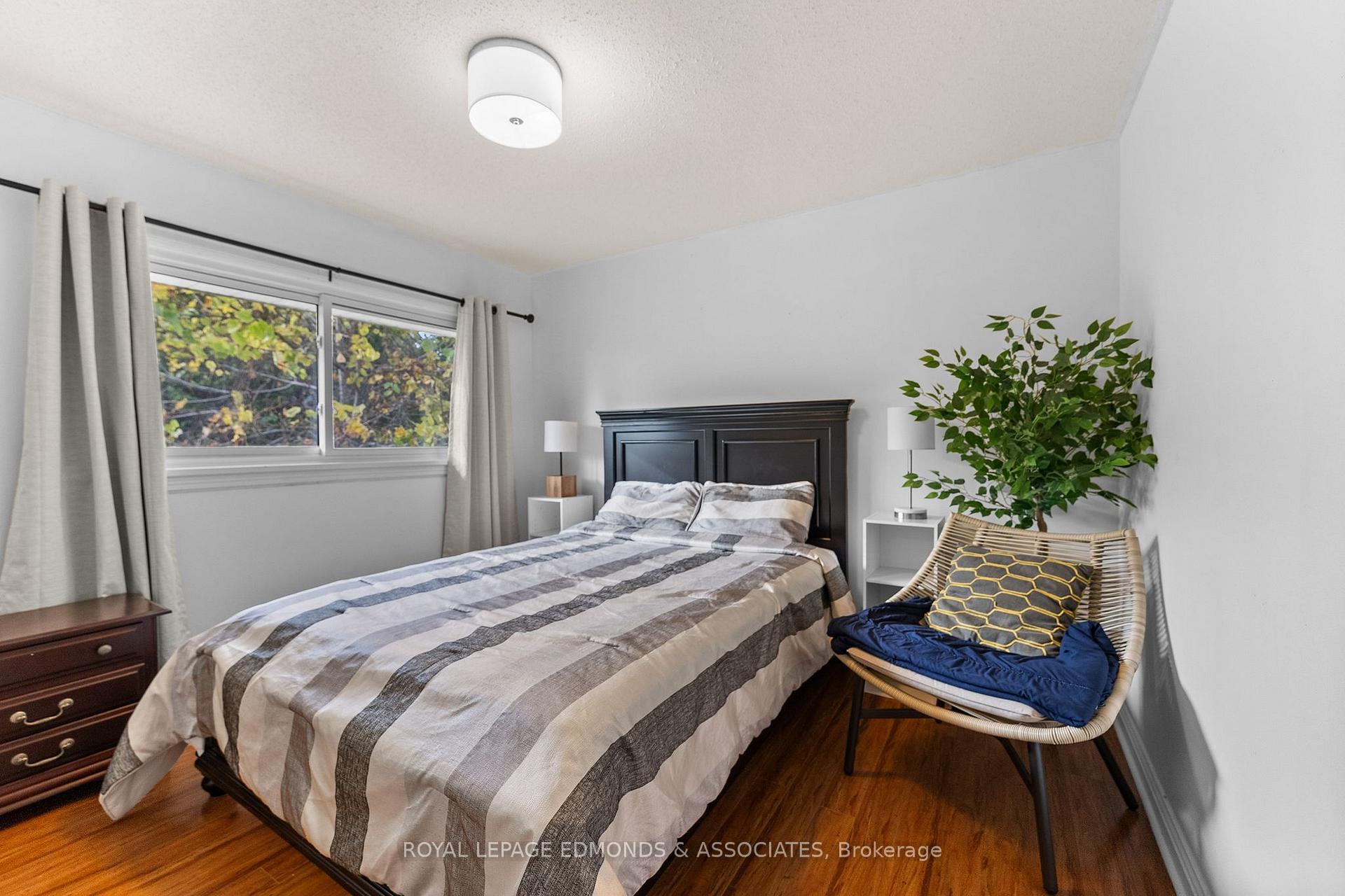Photo 28 of 566 Catherine Street S, Pembroke, Pembroke — HOMEH