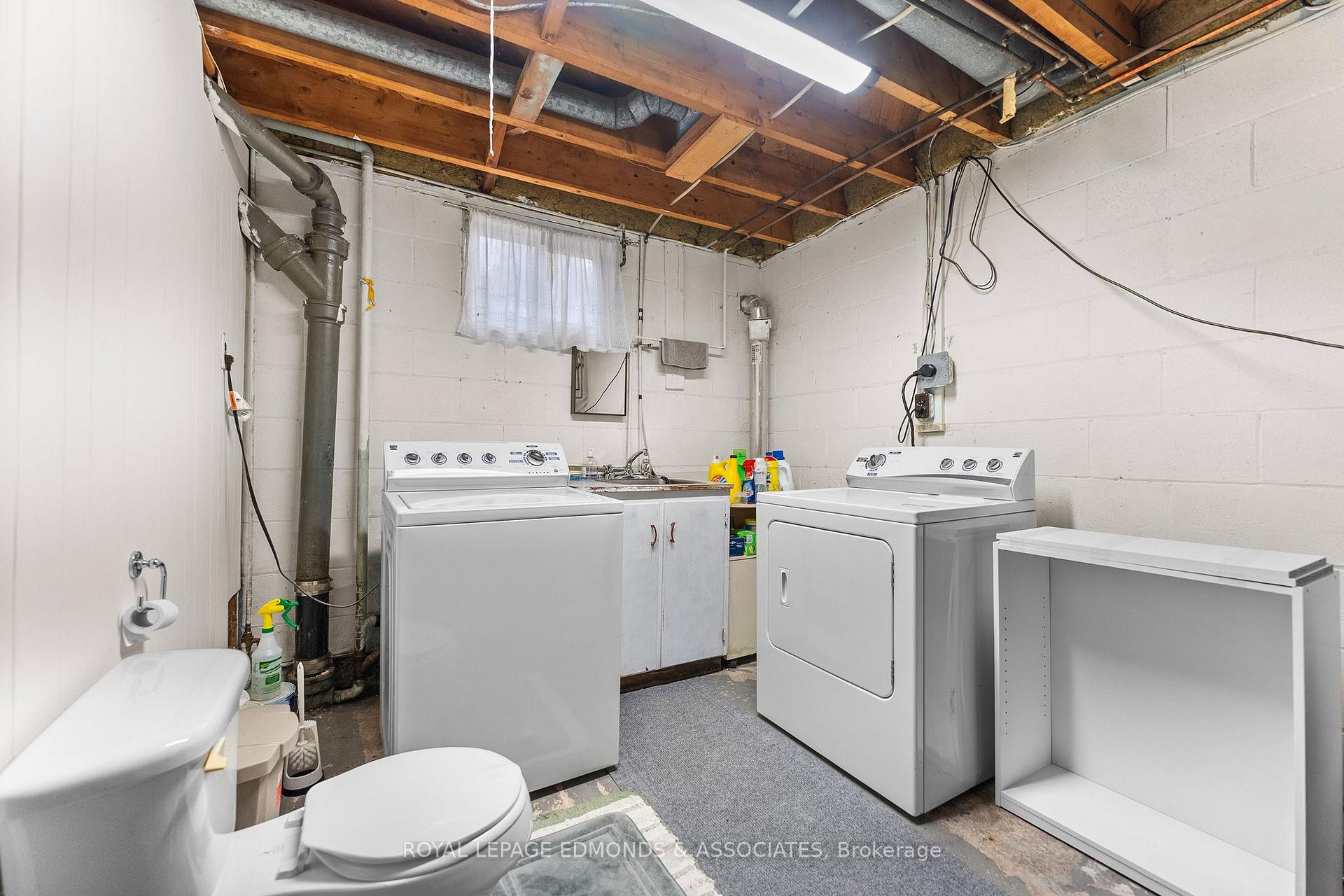 Photo 31 of 566 Catherine Street S, Pembroke, Pembroke — HOMEH