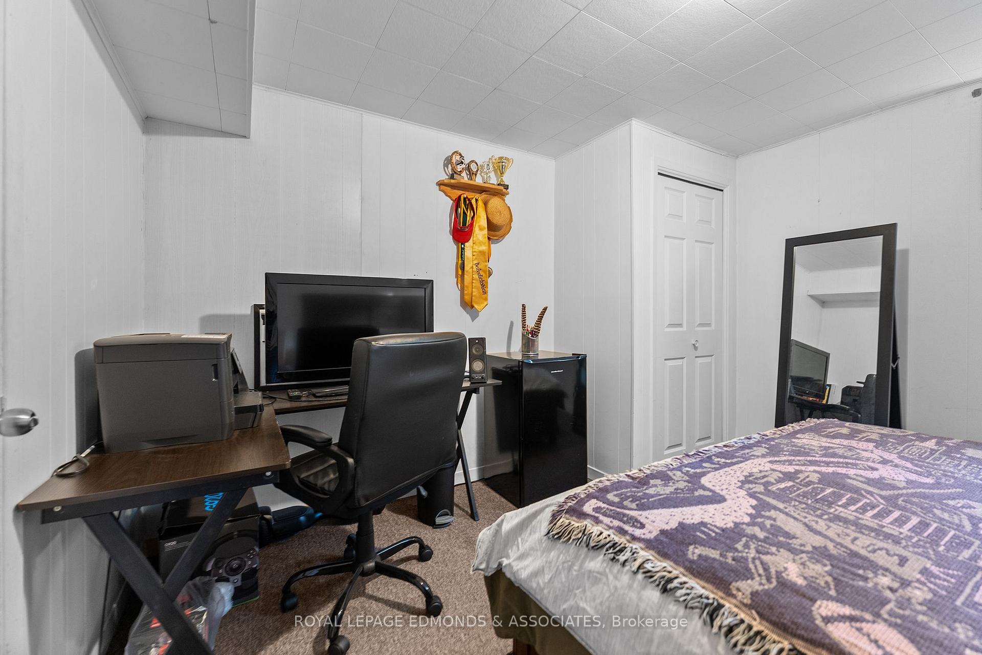 Photo 33 of 566 Catherine Street S, Pembroke, Pembroke — HOMEH