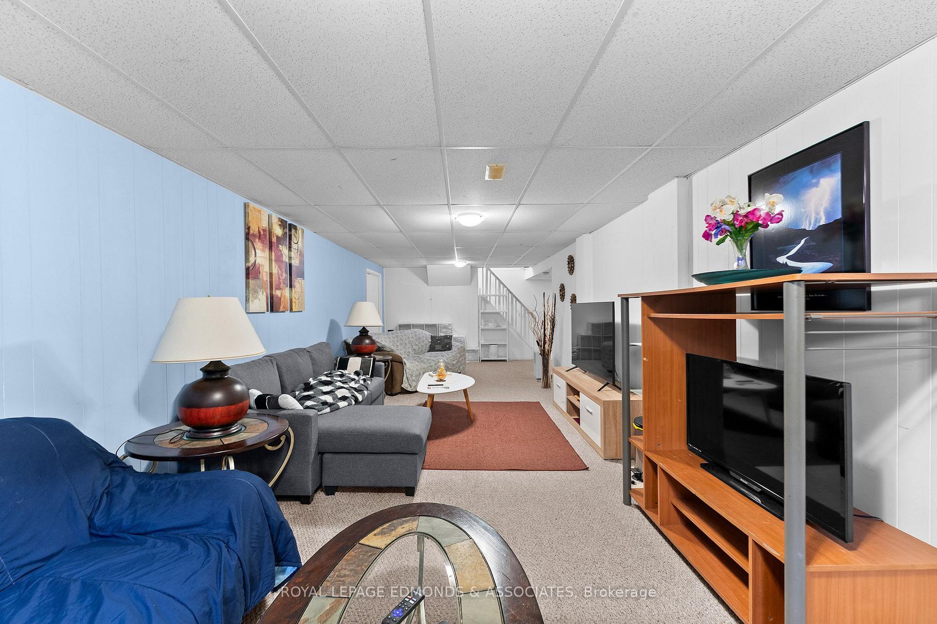 Photo 35 of 566 Catherine Street S, Pembroke, Pembroke — HOMEH