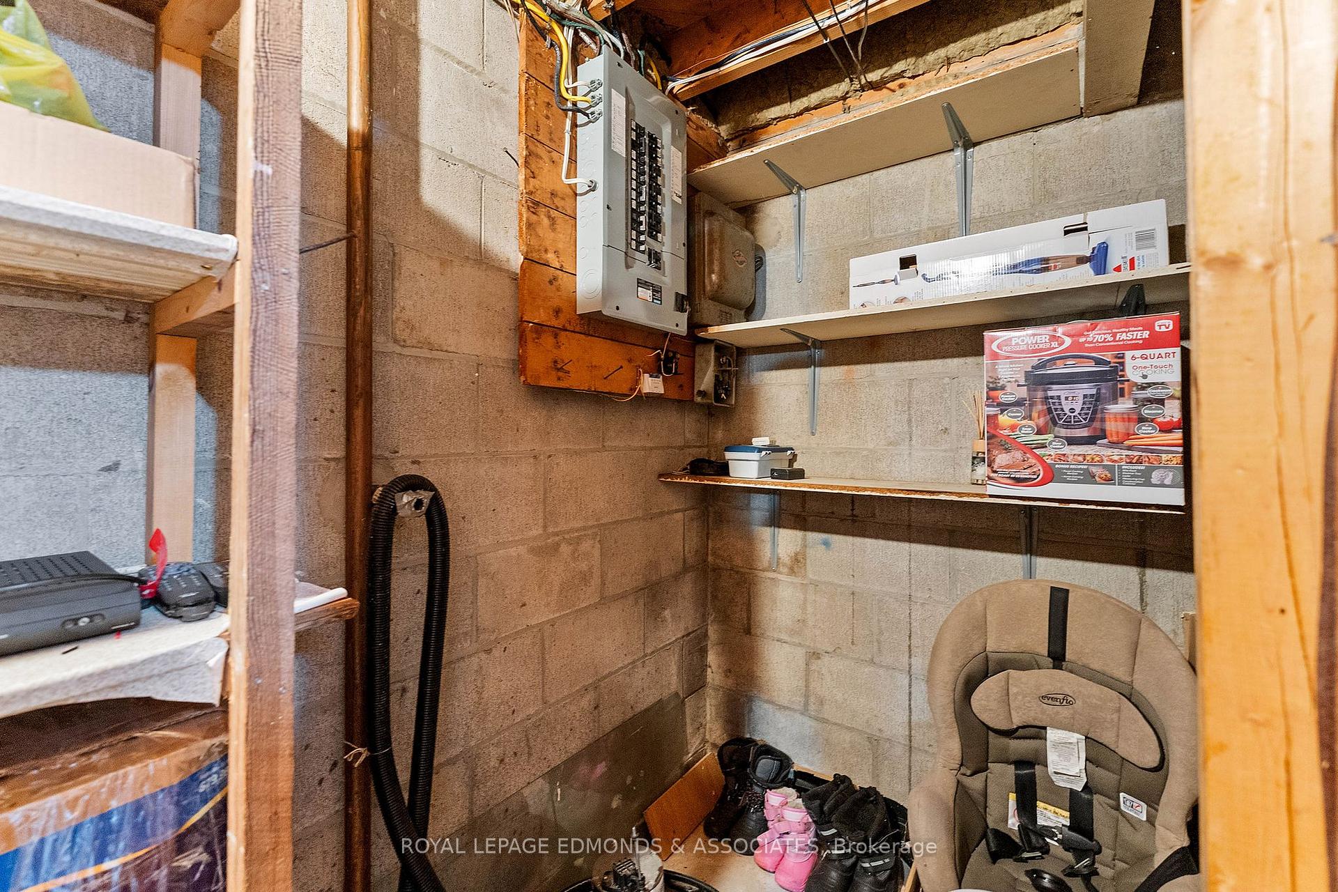 Photo 38 of 566 Catherine Street S, Pembroke, Pembroke — HOMEH