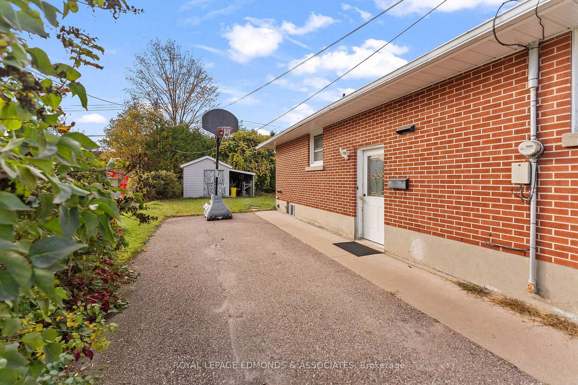 Photo 45 of 566 Catherine Street S, Pembroke, Pembroke — HOMEH