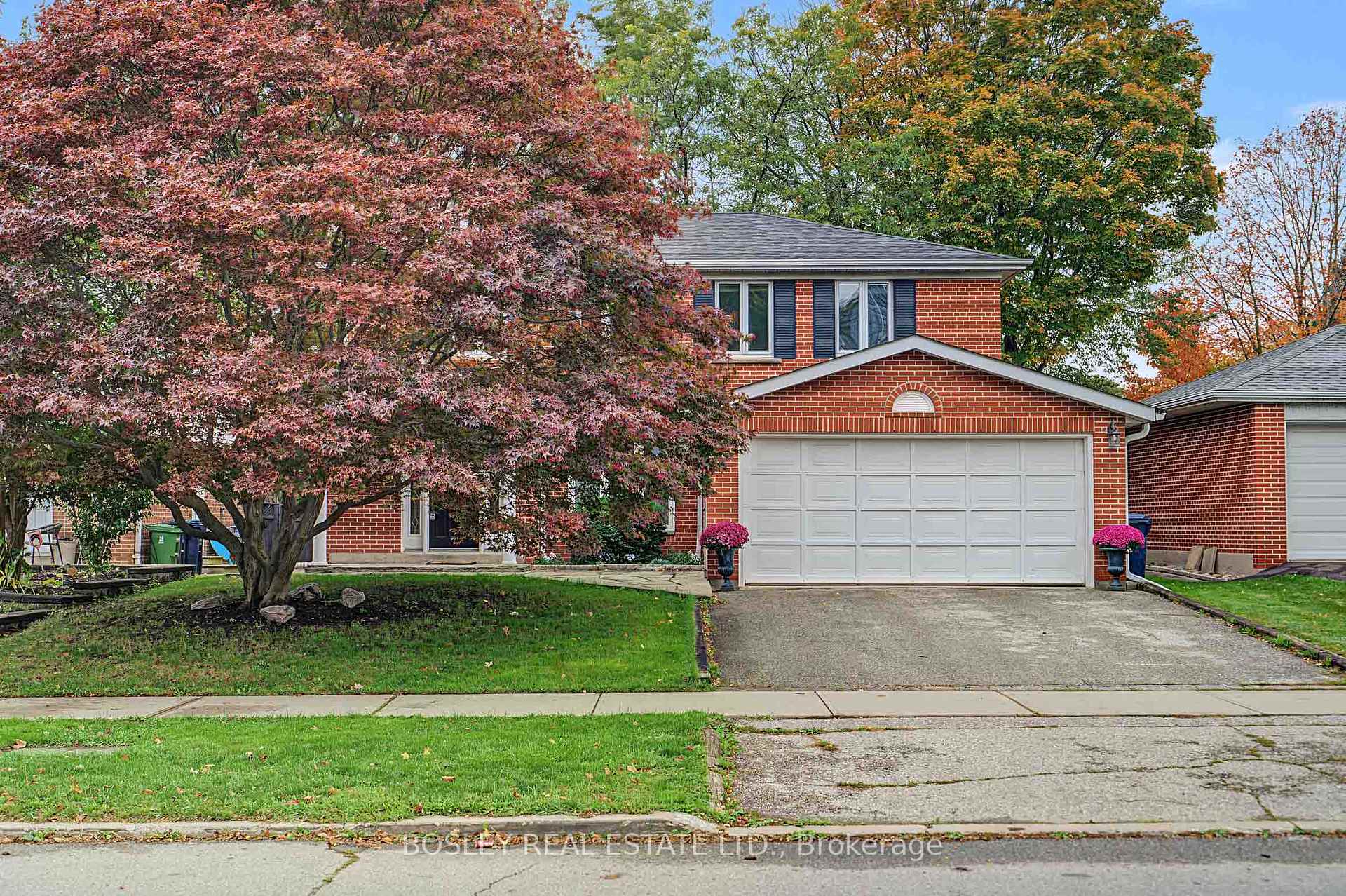 Photo 1 of 16 Shaughnessy Boulevard, North York, Henry Farm — HOMEH