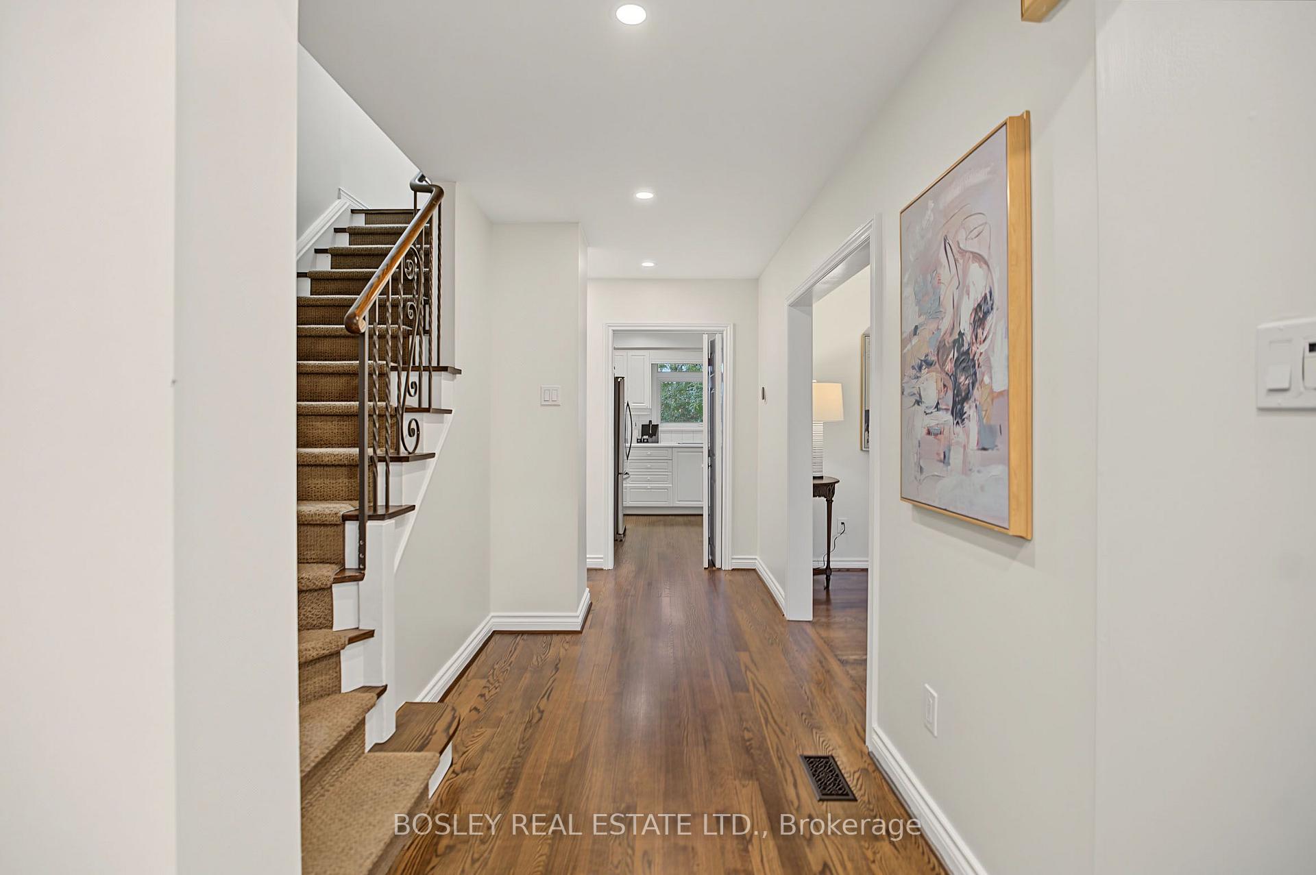 Photo 3 of 16 Shaughnessy Boulevard, North York, Henry Farm — HOMEH