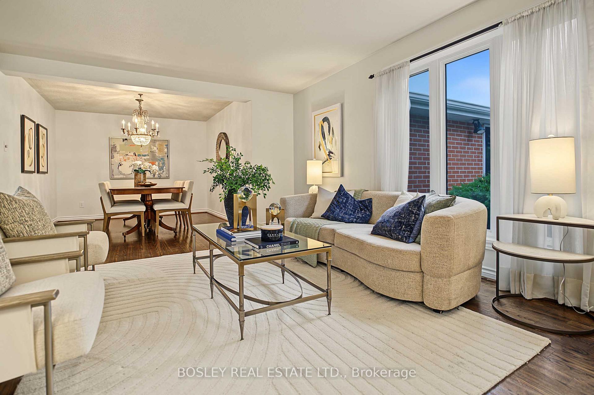 Photo 5 of 16 Shaughnessy Boulevard, North York, Henry Farm — HOMEH