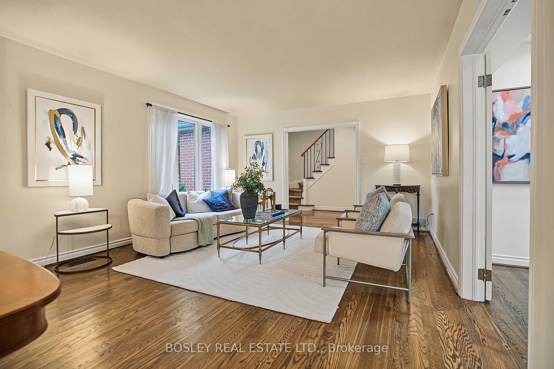 Photo 6 of 16 Shaughnessy Boulevard, North York, Henry Farm — HOMEH