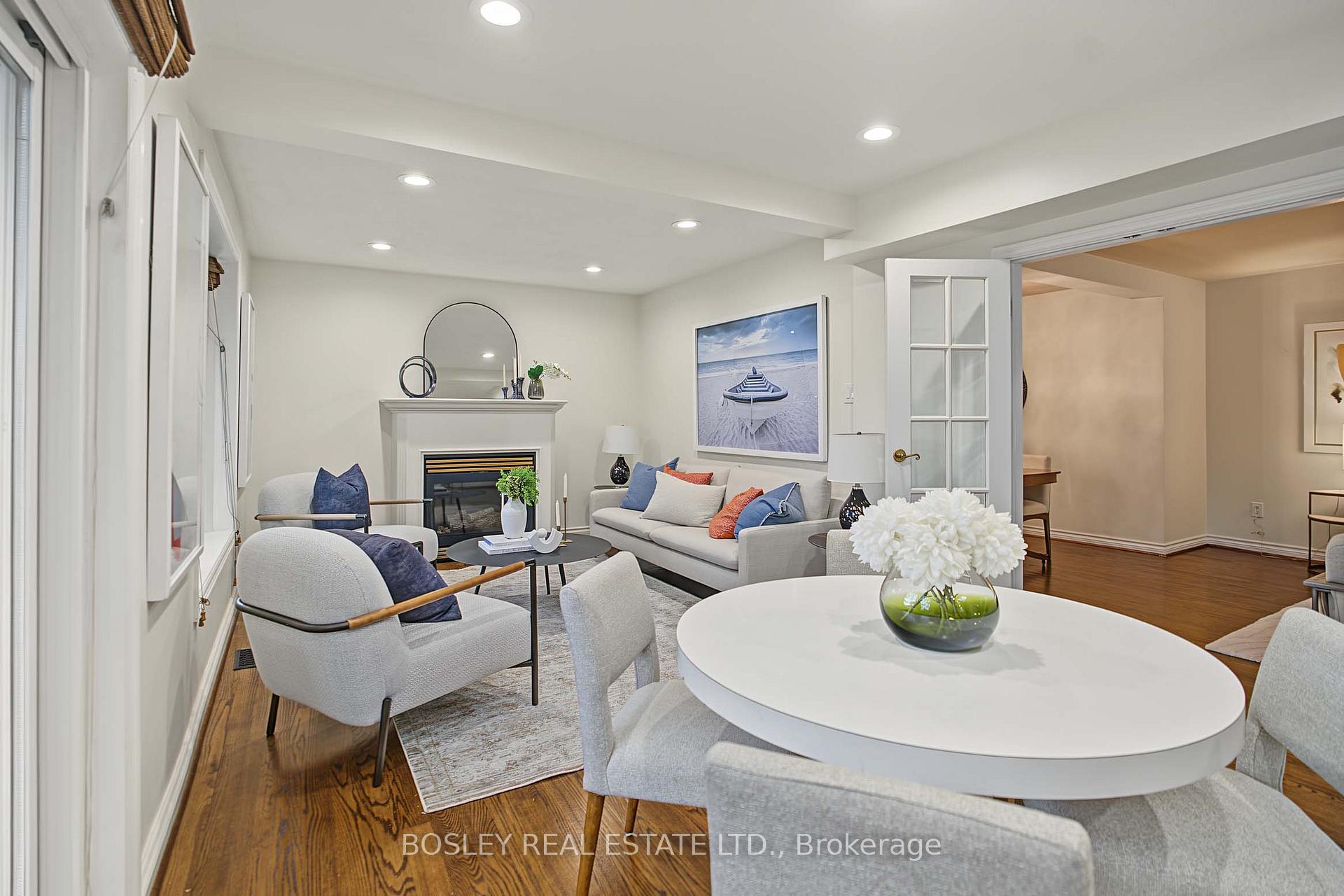 Photo 12 of 16 Shaughnessy Boulevard, North York, Henry Farm — HOMEH