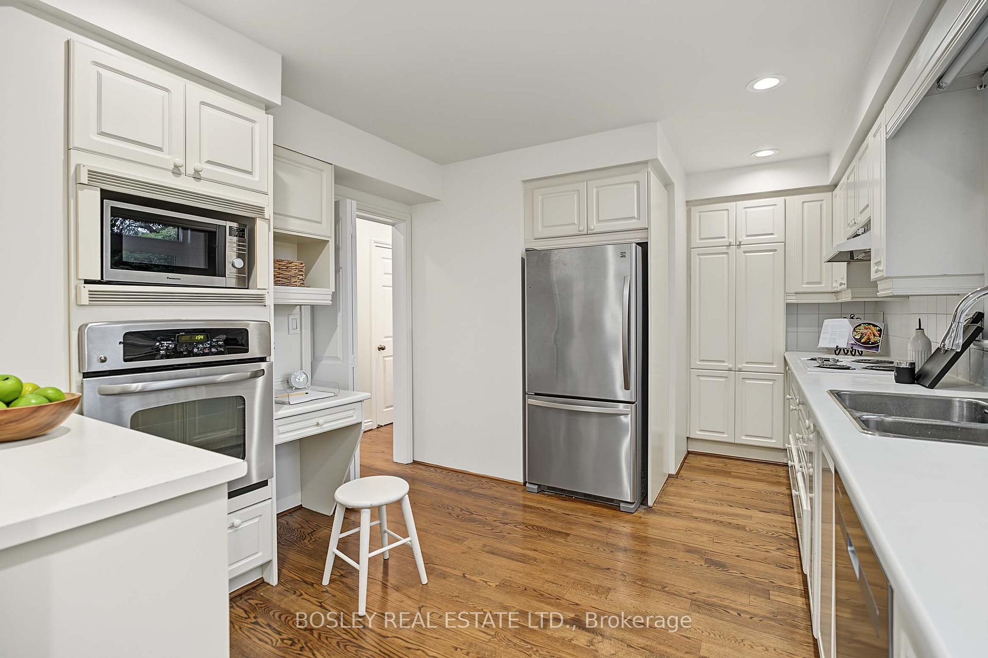 Photo 18 of 16 Shaughnessy Boulevard, North York, Henry Farm — HOMEH