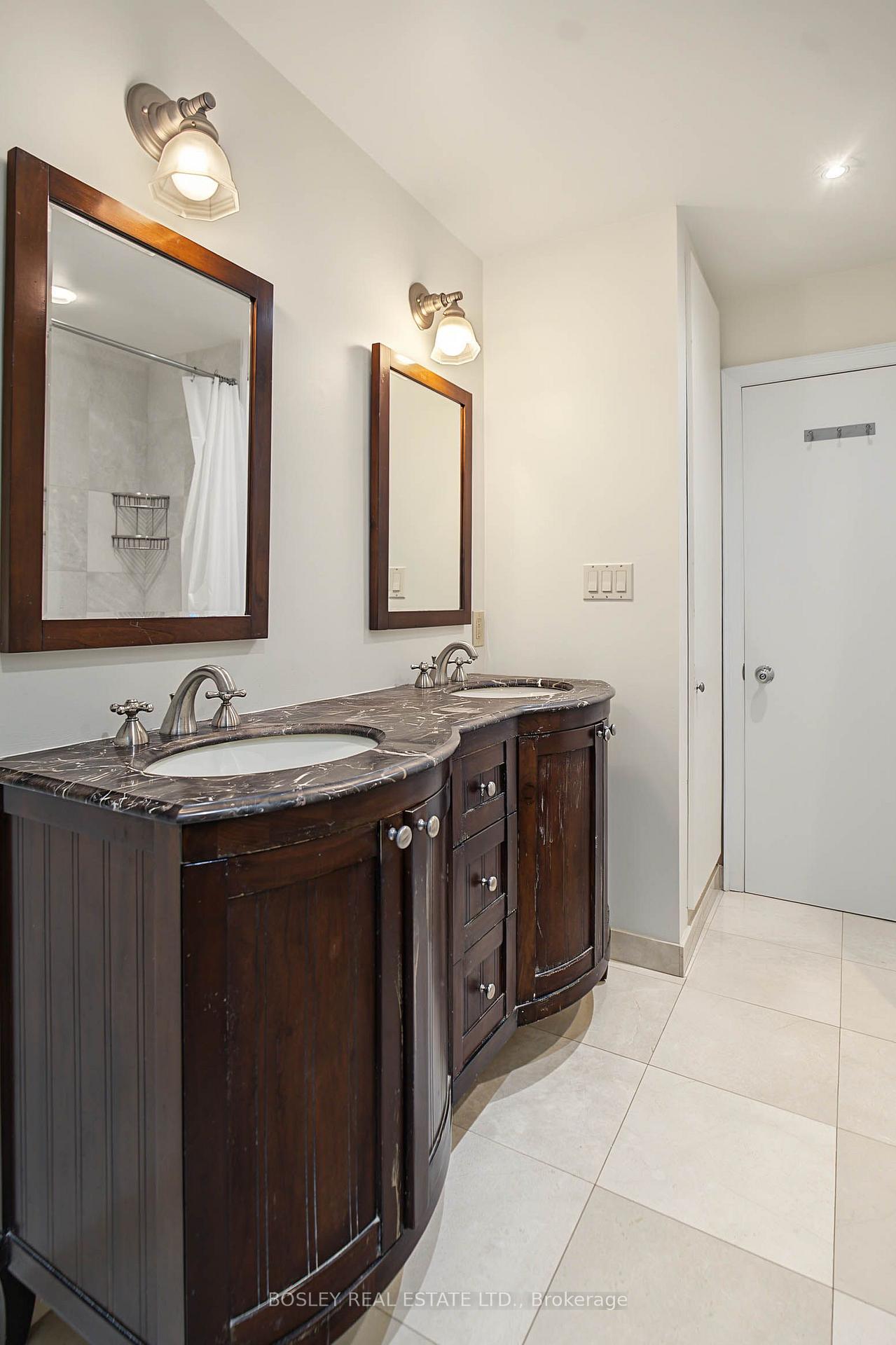 Photo 31 of 16 Shaughnessy Boulevard, North York, Henry Farm — HOMEH