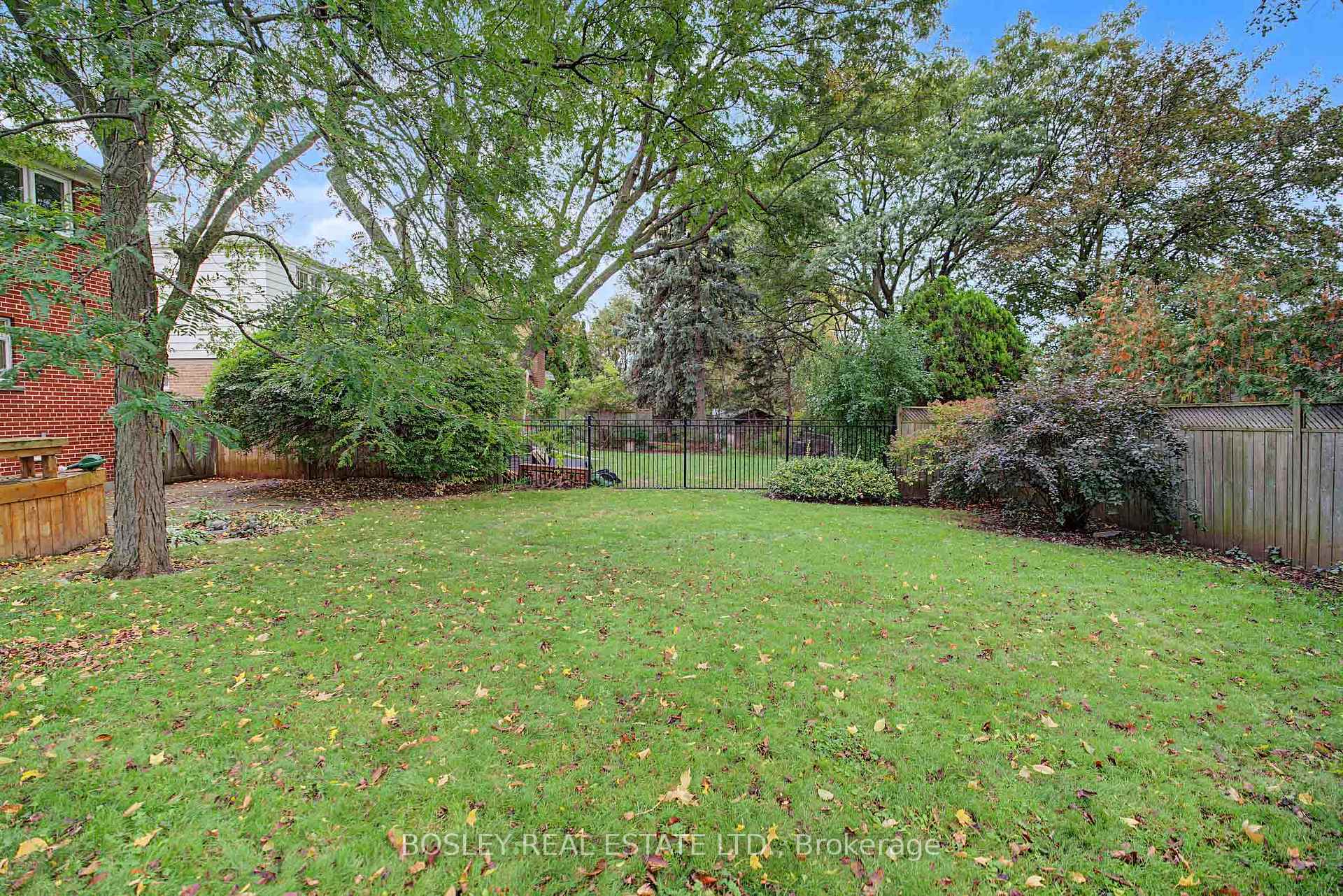 Photo 42 of 16 Shaughnessy Boulevard, North York, Henry Farm — HOMEH