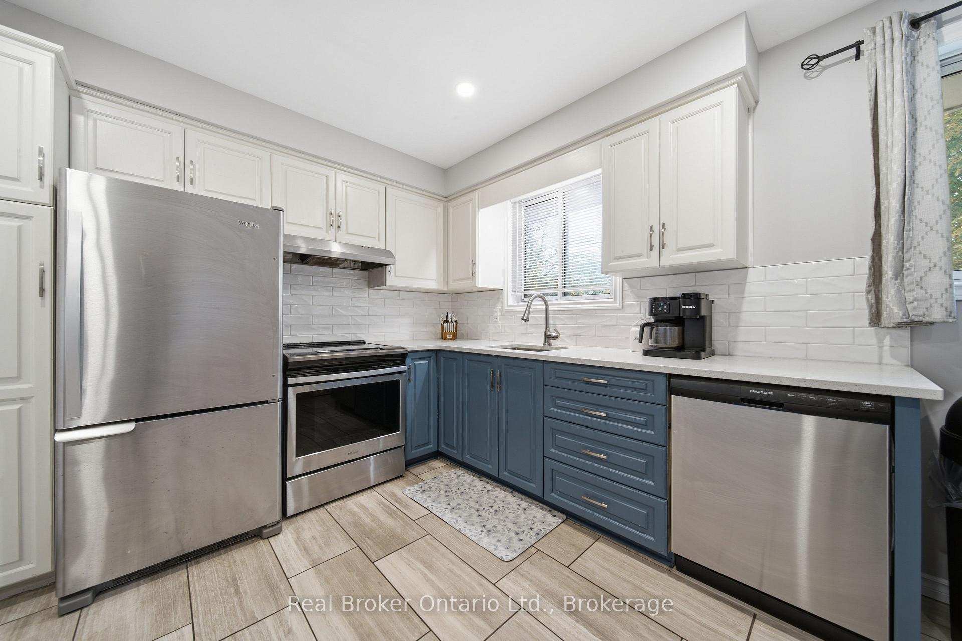 Photo 6 of 19 Argyle Drive, Guelph, Dovercliffe Park/Old University — HOMEH