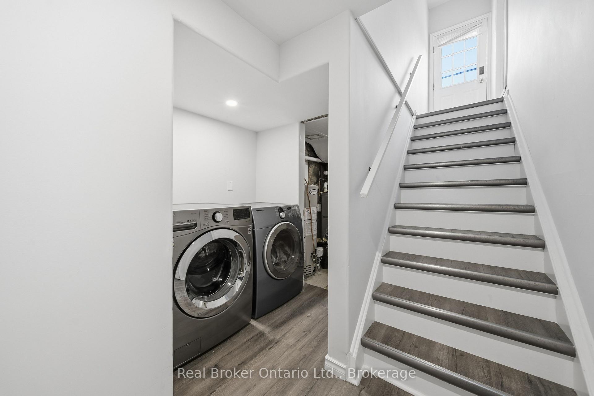 Photo 13 of 19 Argyle Drive, Guelph, Dovercliffe Park/Old University — HOMEH
