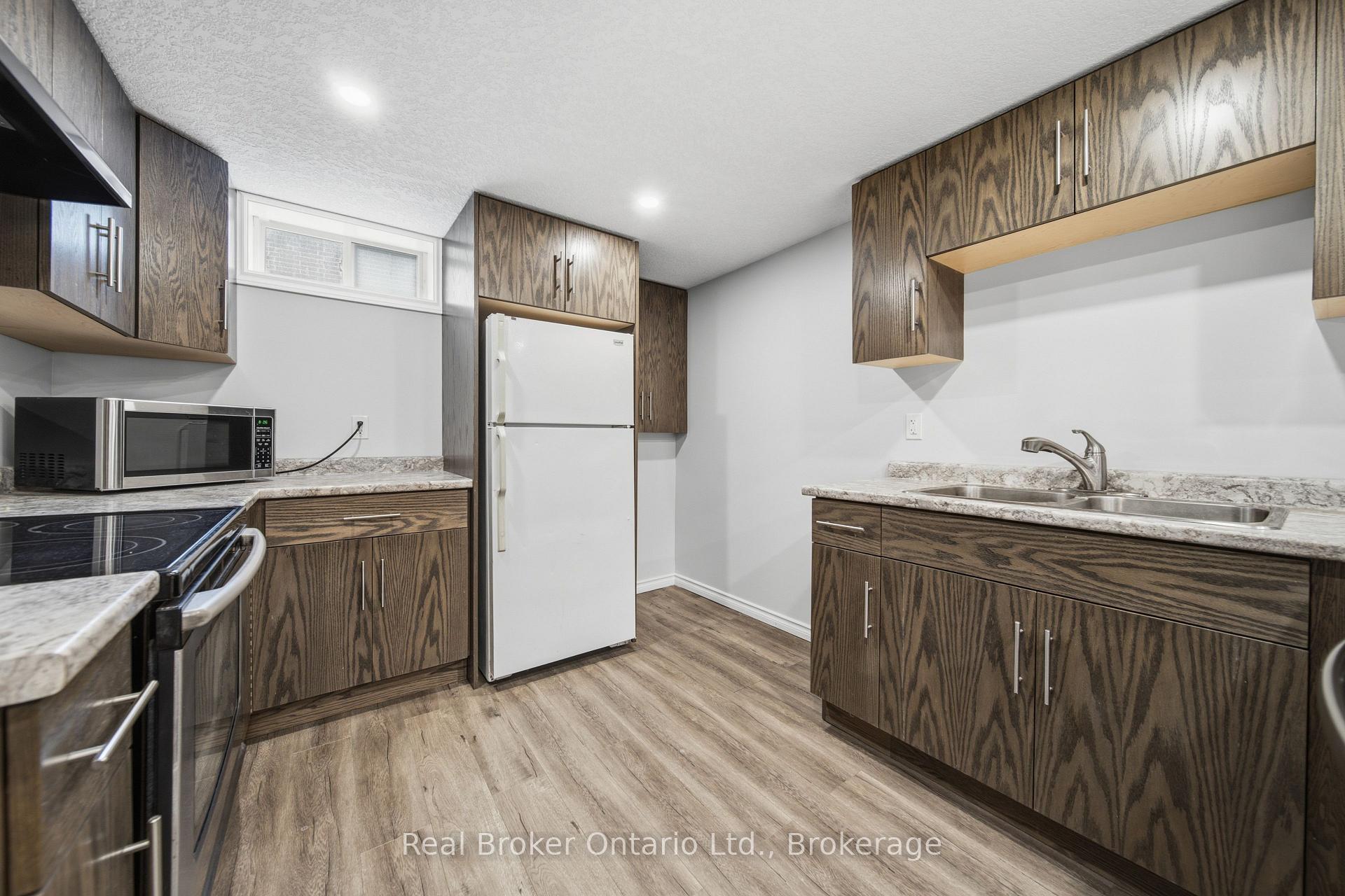 Photo 16 of 19 Argyle Drive, Guelph, Dovercliffe Park/Old University — HOMEH