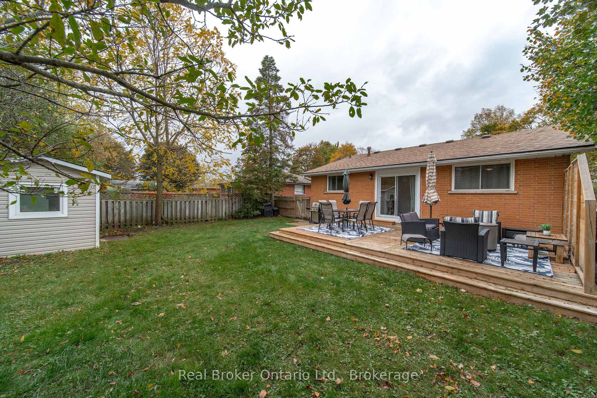 Photo 22 of 19 Argyle Drive, Guelph, Dovercliffe Park/Old University — HOMEH