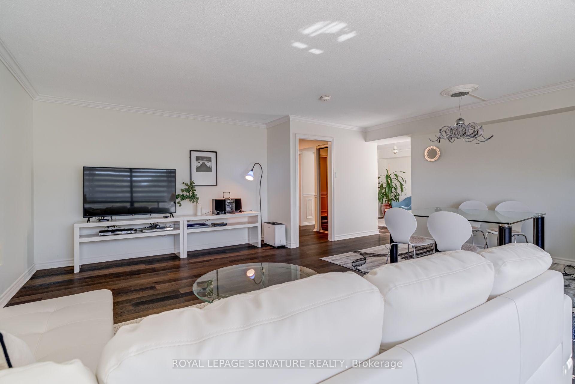 Photo 5 of Unit A39, 300 Mill Road, Etobicoke, Markland Wood — HOMEH
