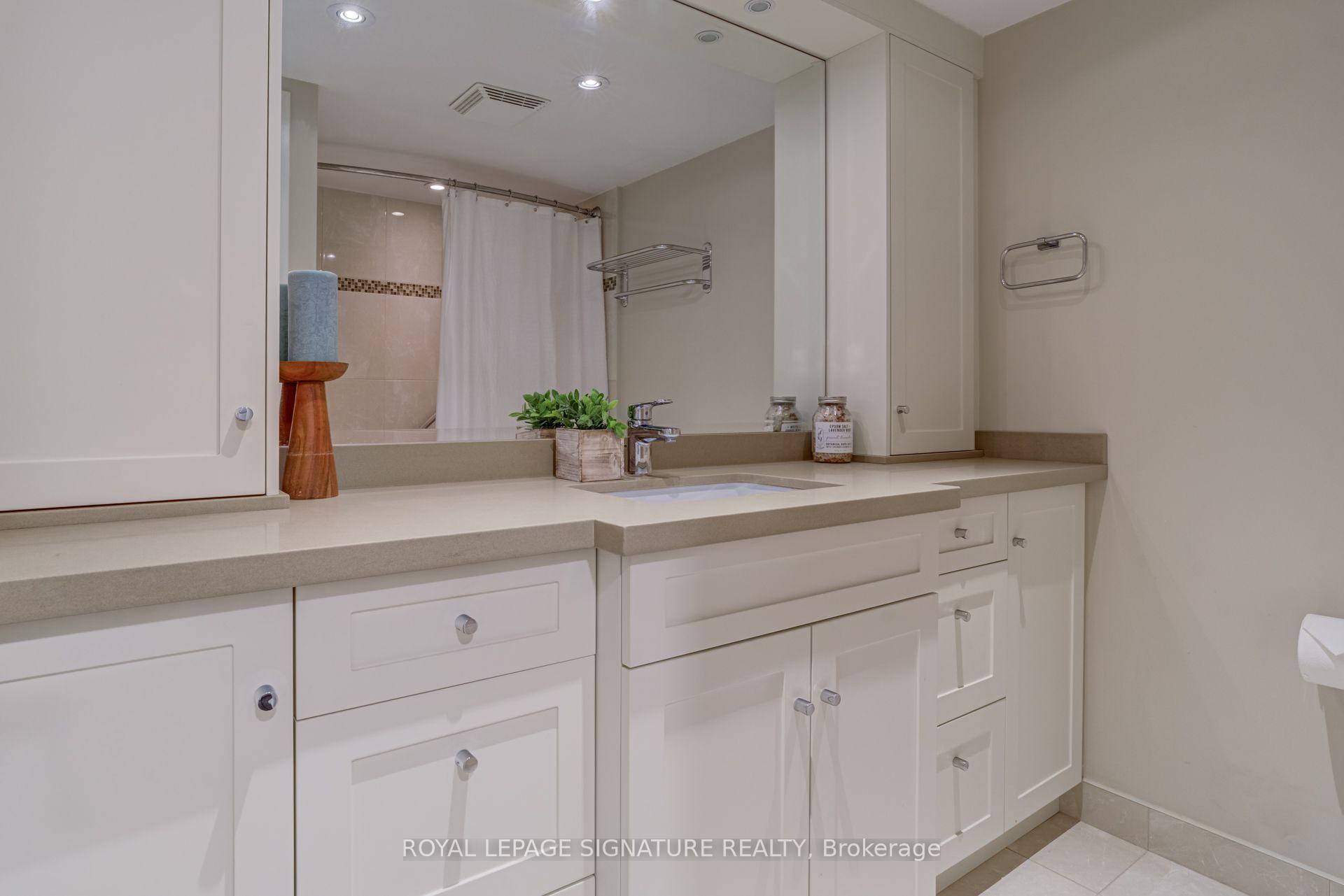 Photo 26 of Unit A39, 300 Mill Road, Etobicoke, Markland Wood — HOMEH
