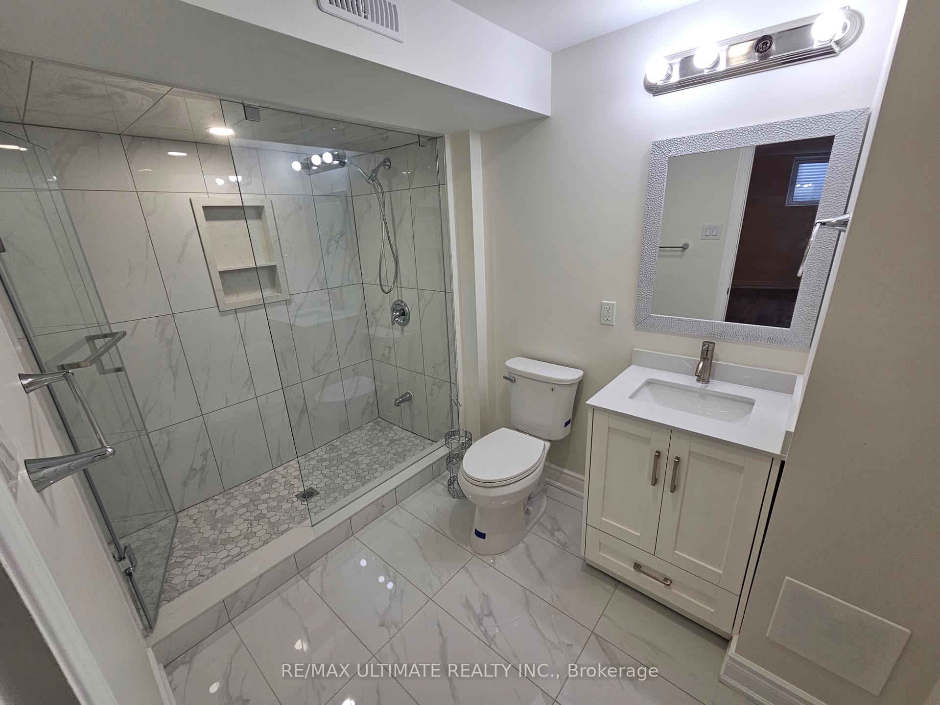 Photo 8 of 9 Clovercrest Drive, Brampton, Fletcher's Meadow — HOMEH