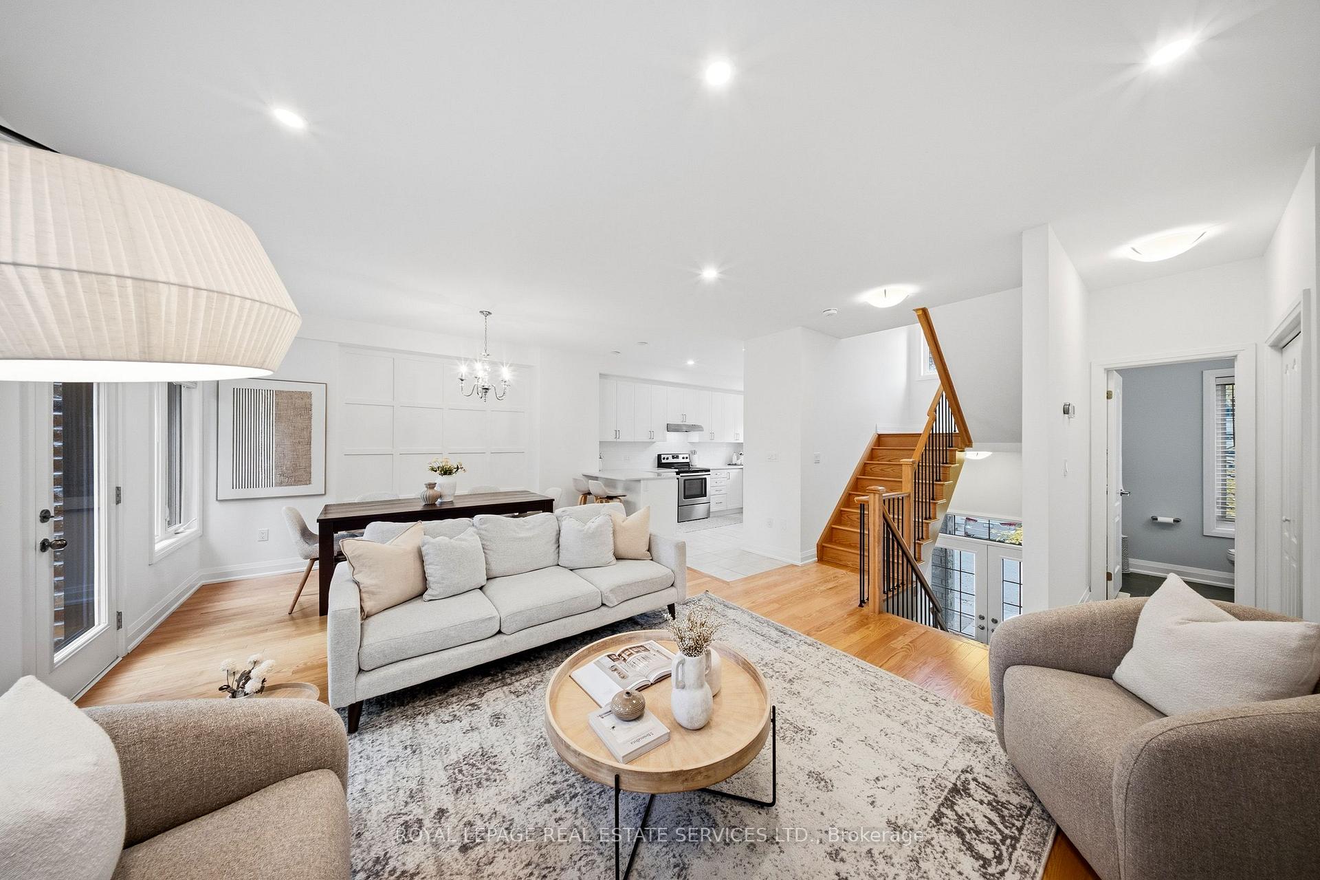 Photo 6 of 1233 Azinger Lane, Mississauga, Lakeview — HOMEH