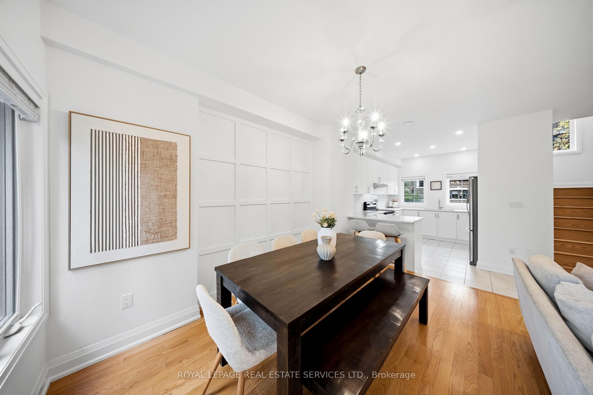 Photo 9 of 1233 Azinger Lane, Mississauga, Lakeview — HOMEH