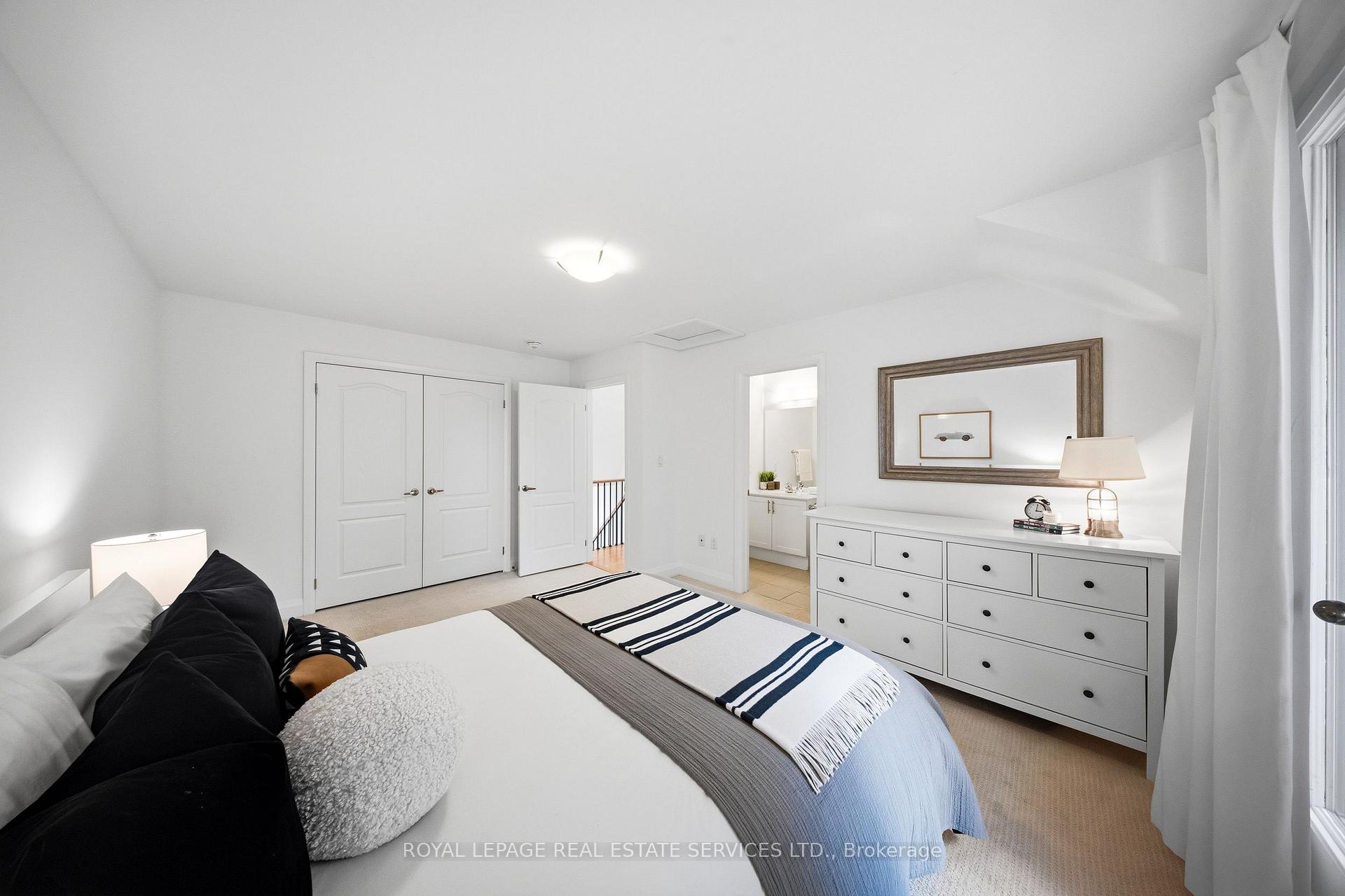 Photo 29 of 1233 Azinger Lane, Mississauga, Lakeview — HOMEH