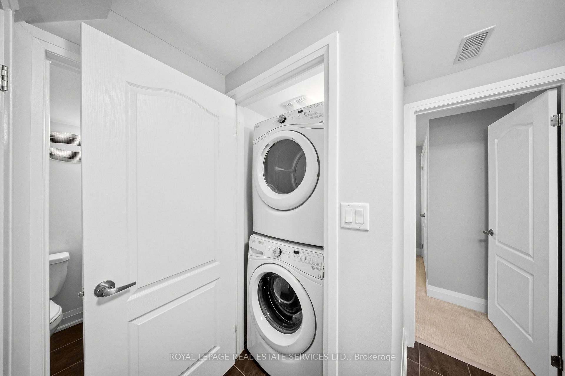 Photo 36 of 1233 Azinger Lane, Mississauga, Lakeview — HOMEH