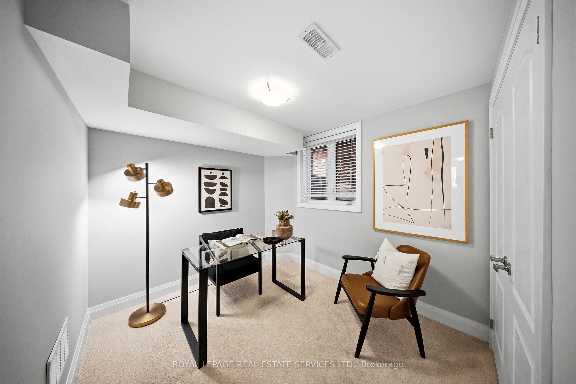 Photo 37 of 1233 Azinger Lane, Mississauga, Lakeview — HOMEH
