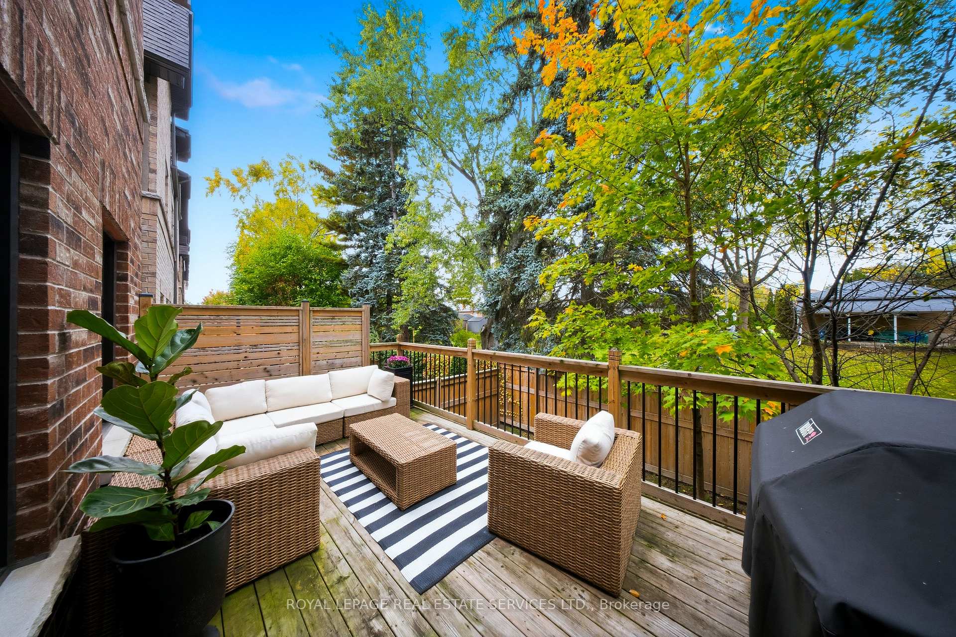Photo 43 of 1233 Azinger Lane, Mississauga, Lakeview — HOMEH