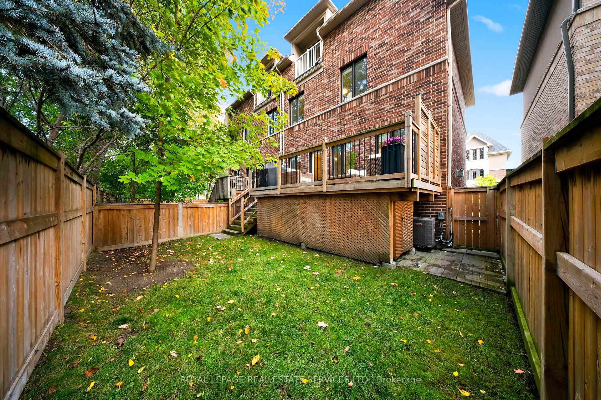 Photo 45 of 1233 Azinger Lane, Mississauga, Lakeview — HOMEH