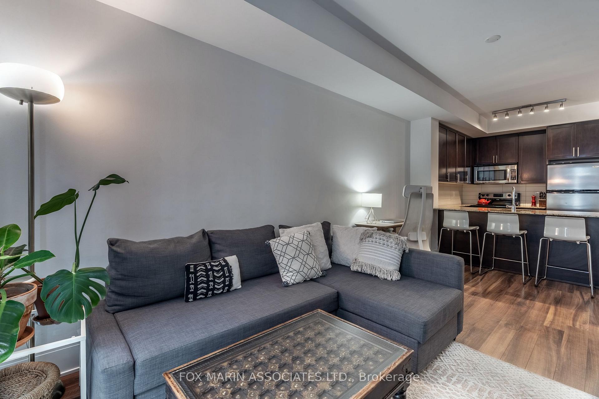 Photo 6 of Unit 807, 560 Front Street W, Toronto, Waterfront Communities — HOMEH