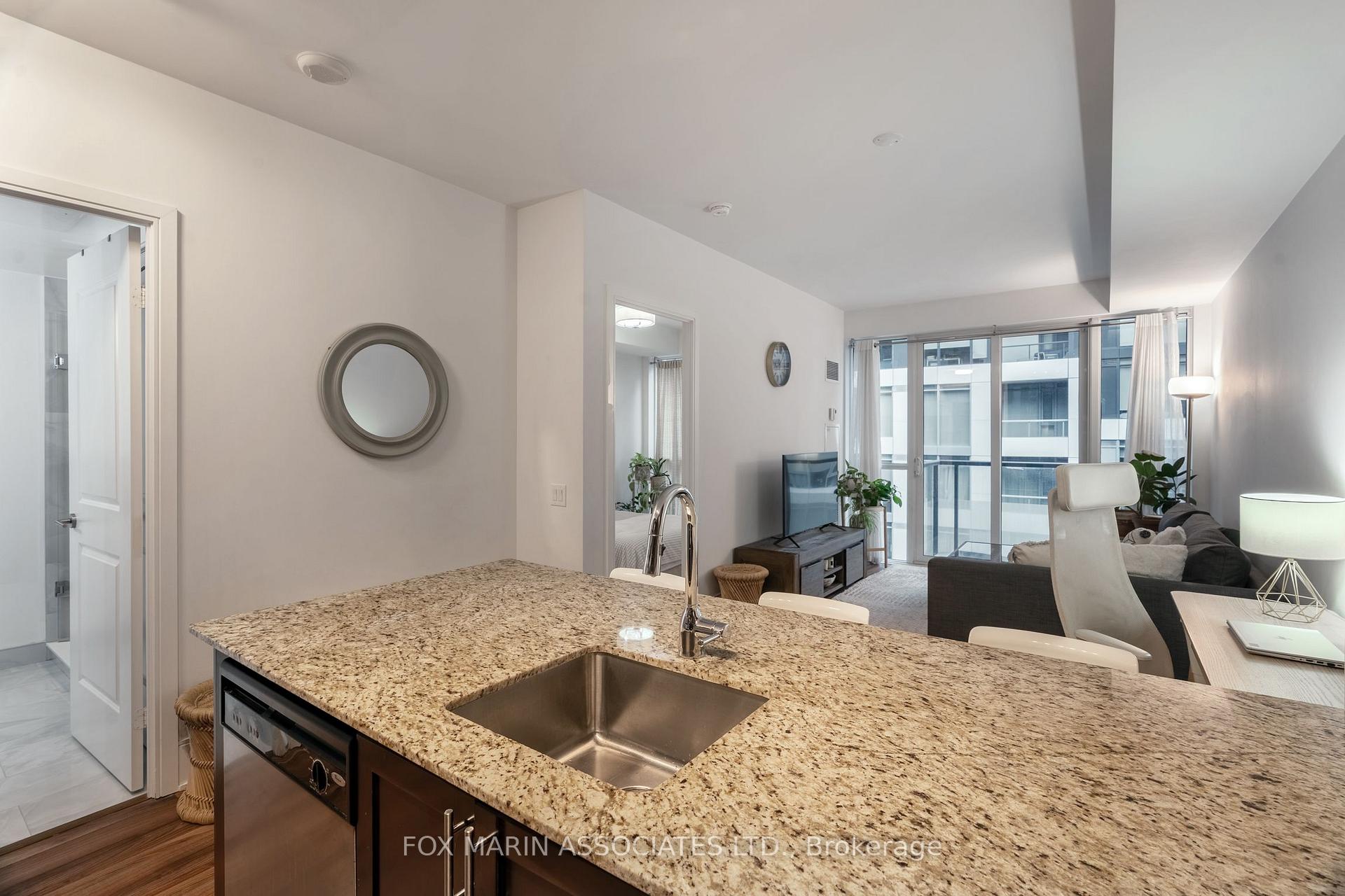 Photo 11 of Unit 807, 560 Front Street W, Toronto, Waterfront Communities — HOMEH