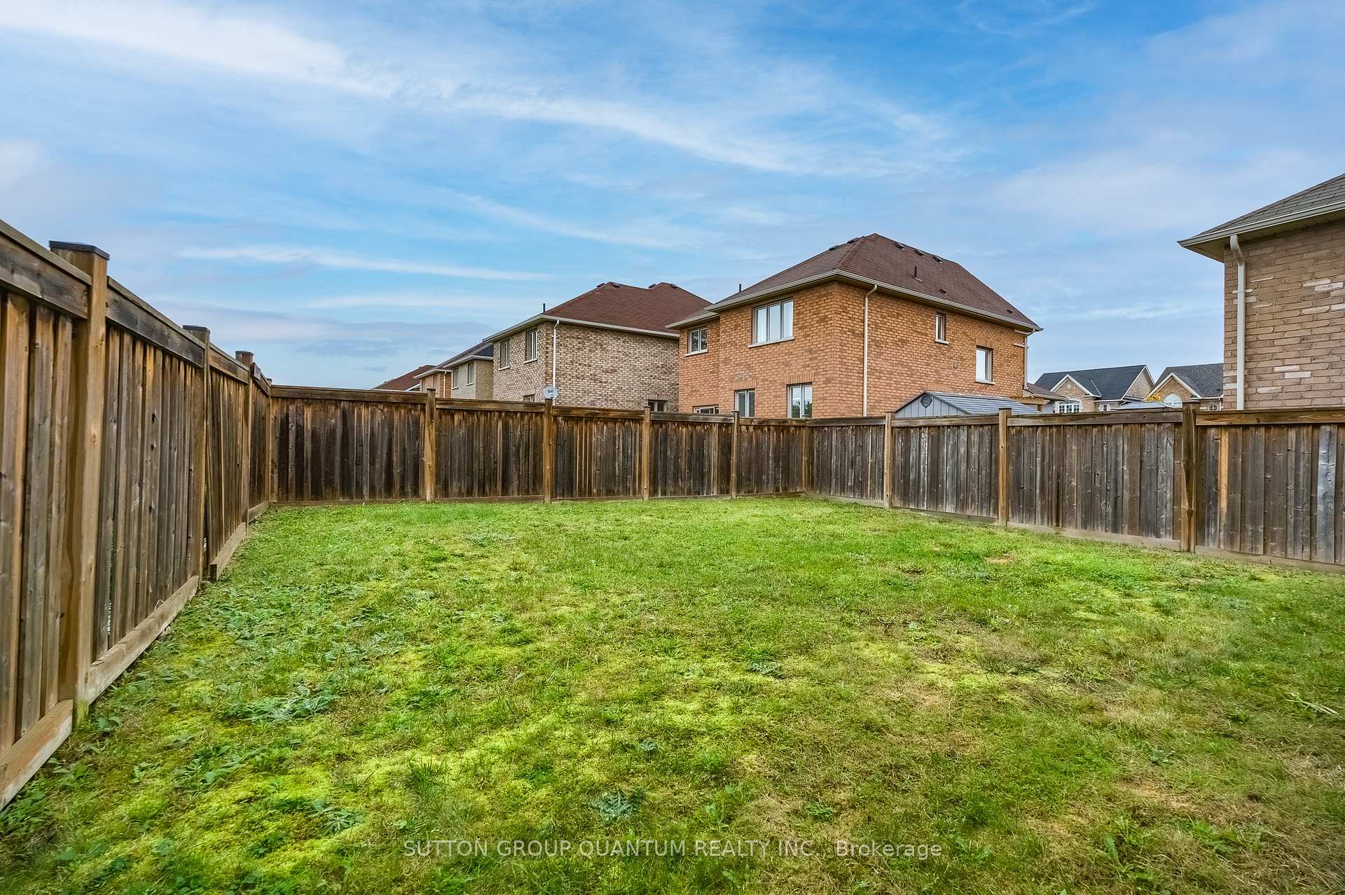 Photo 38 of 1304 Hunter Street, Innisfil, Alcona — HOMEH