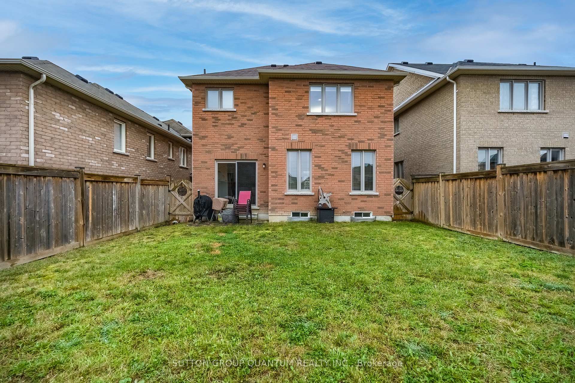Photo 39 of 1304 Hunter Street, Innisfil, Alcona — HOMEH