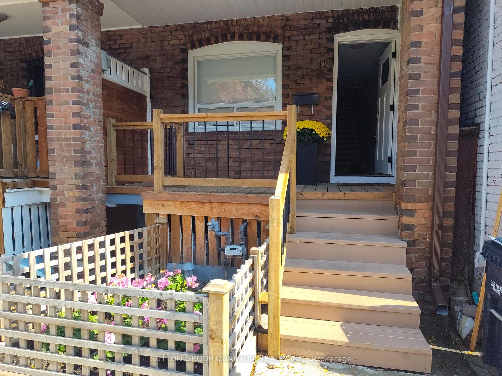 Photo 2 of 41 Manning Avenue, Toronto, Trinity-Bellwoods — HOMEH