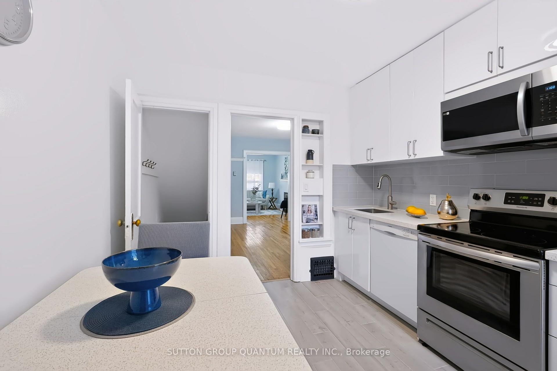 Photo 11 of 41 Manning Avenue, Toronto, Trinity-Bellwoods — HOMEH