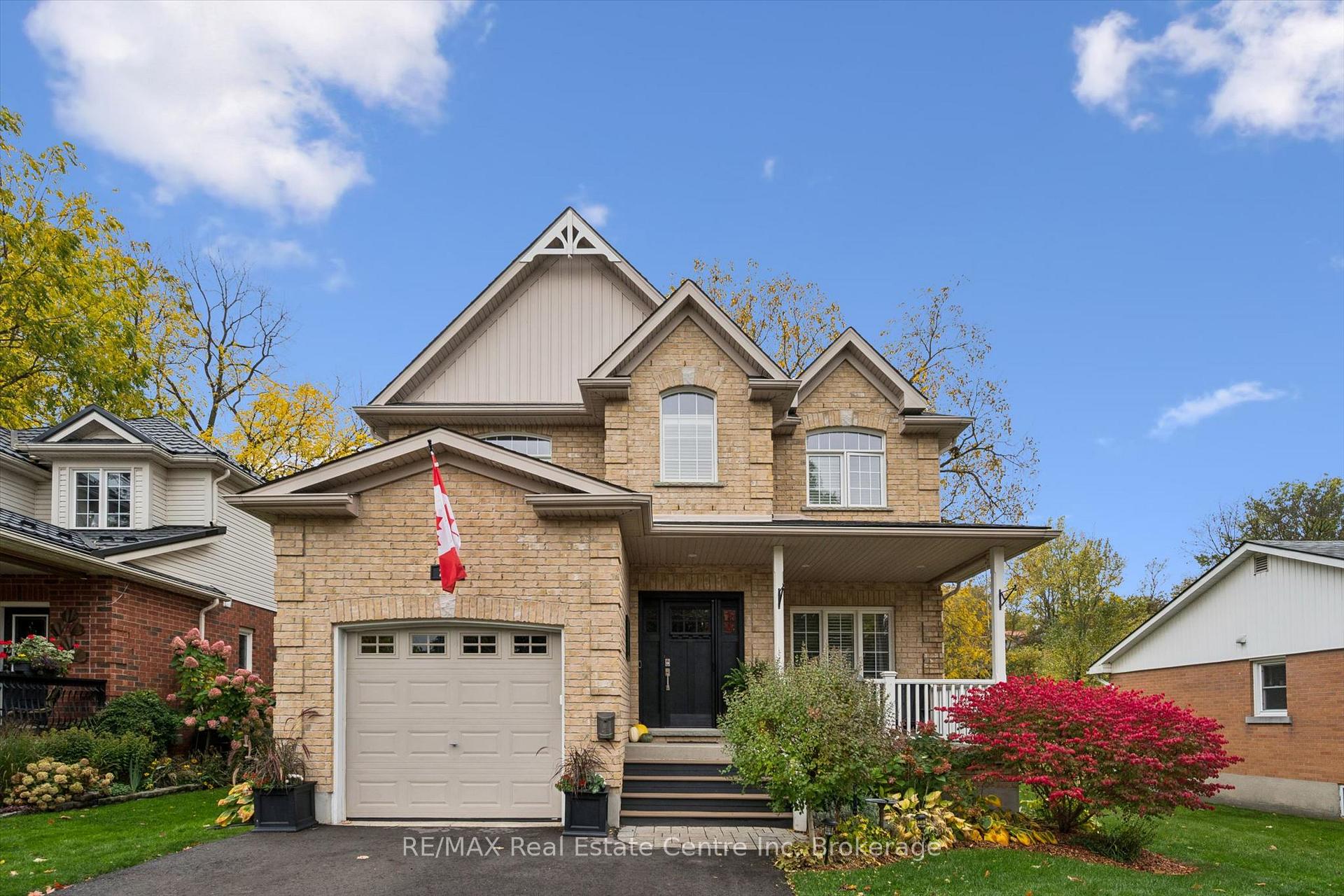 Photo 1 of 240 Prince's Street, Centre Wellington, Fergus — HOMEH