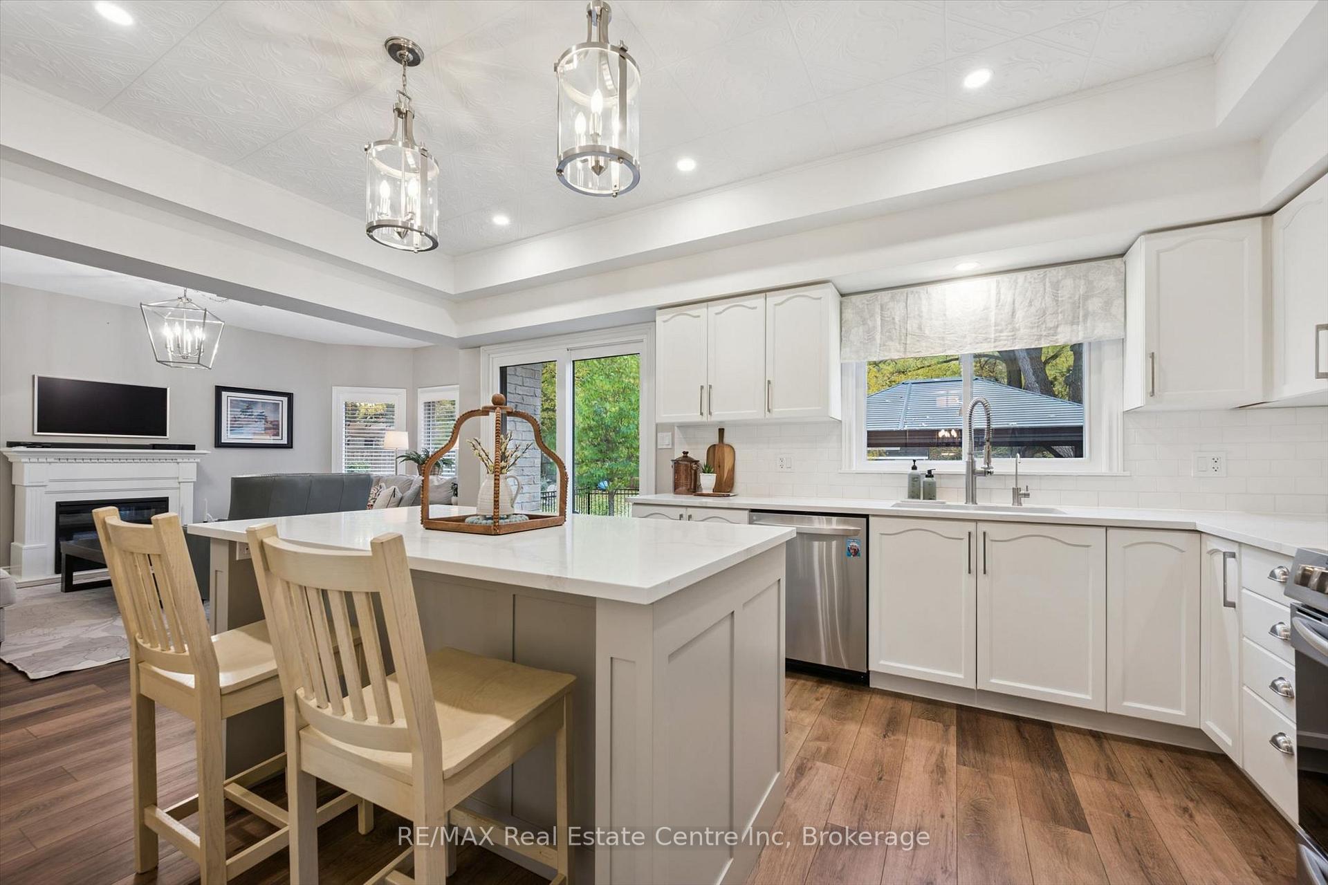 Photo 13 of 240 Prince's Street, Centre Wellington, Fergus — HOMEH