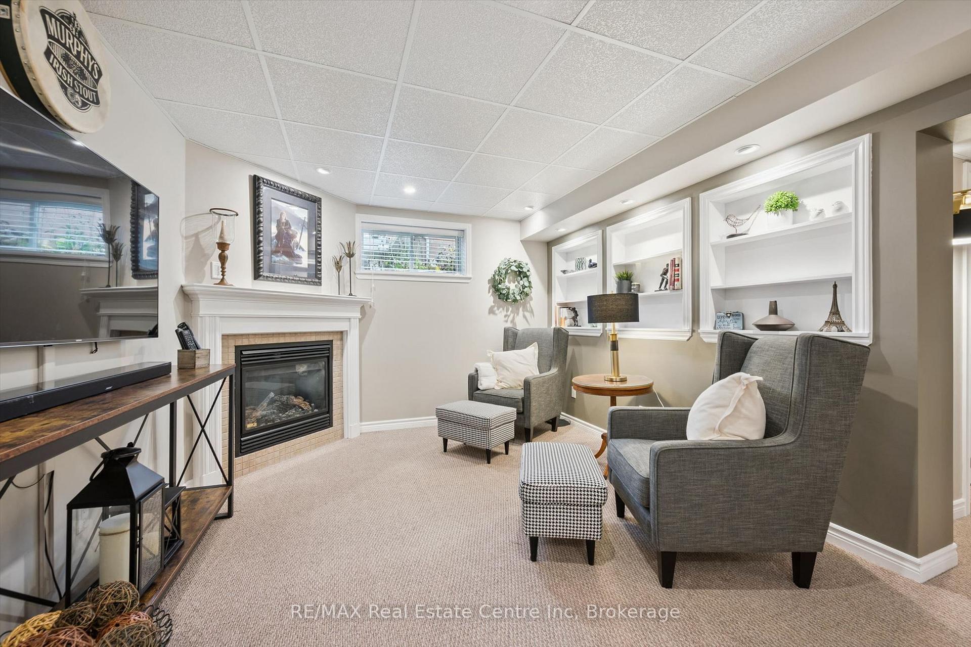 Photo 33 of 240 Prince's Street, Centre Wellington, Fergus — HOMEH