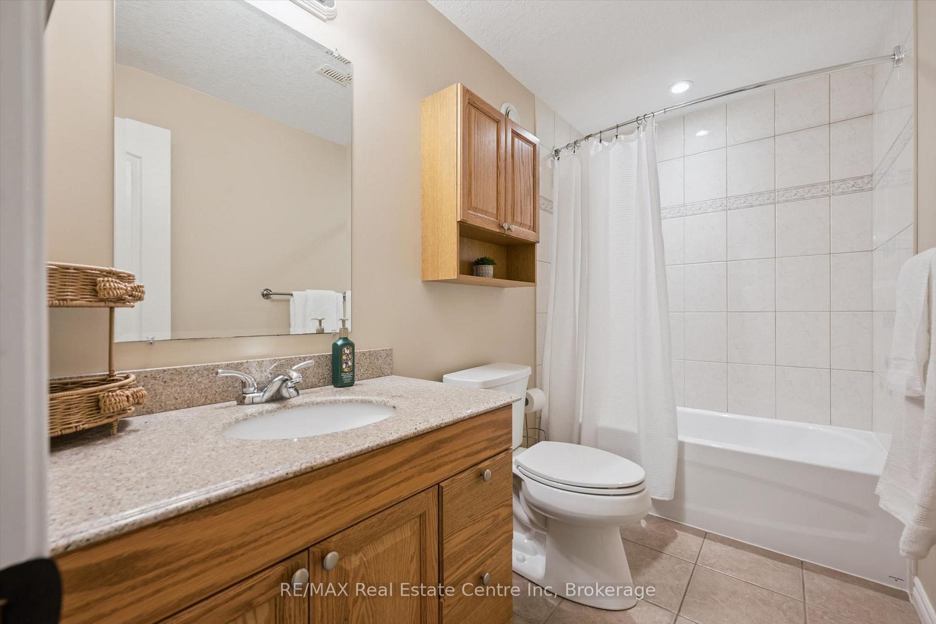 Photo 36 of 240 Prince's Street, Centre Wellington, Fergus — HOMEH