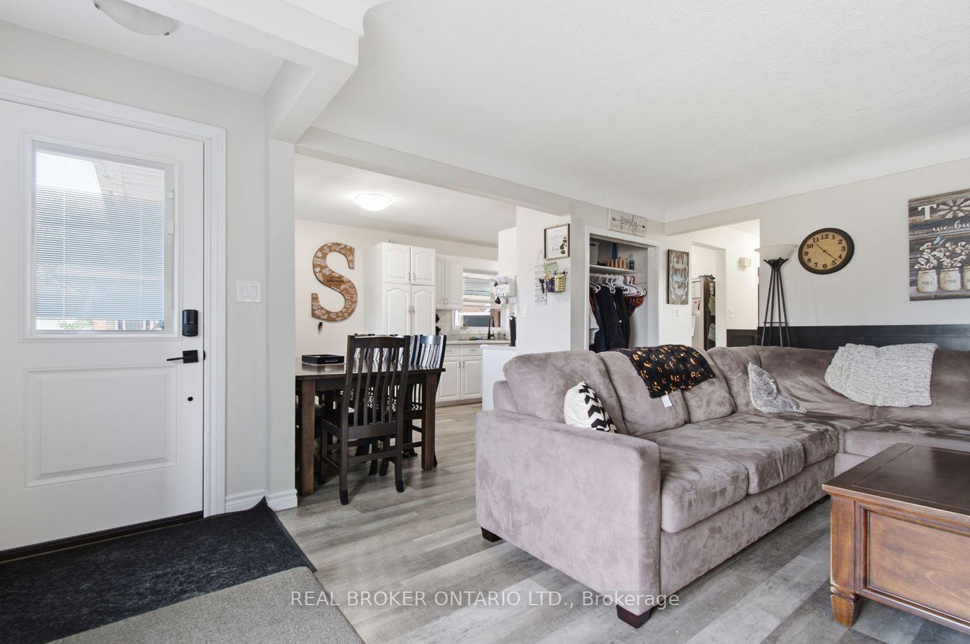 Photo 4 of 447 David Street, Welland, Lincoln/Crowland — HOMEH