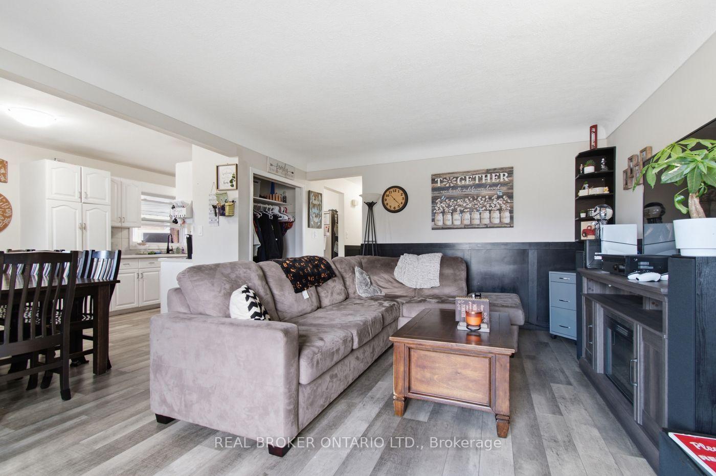 Photo 6 of 447 David Street, Welland, Lincoln/Crowland — HOMEH