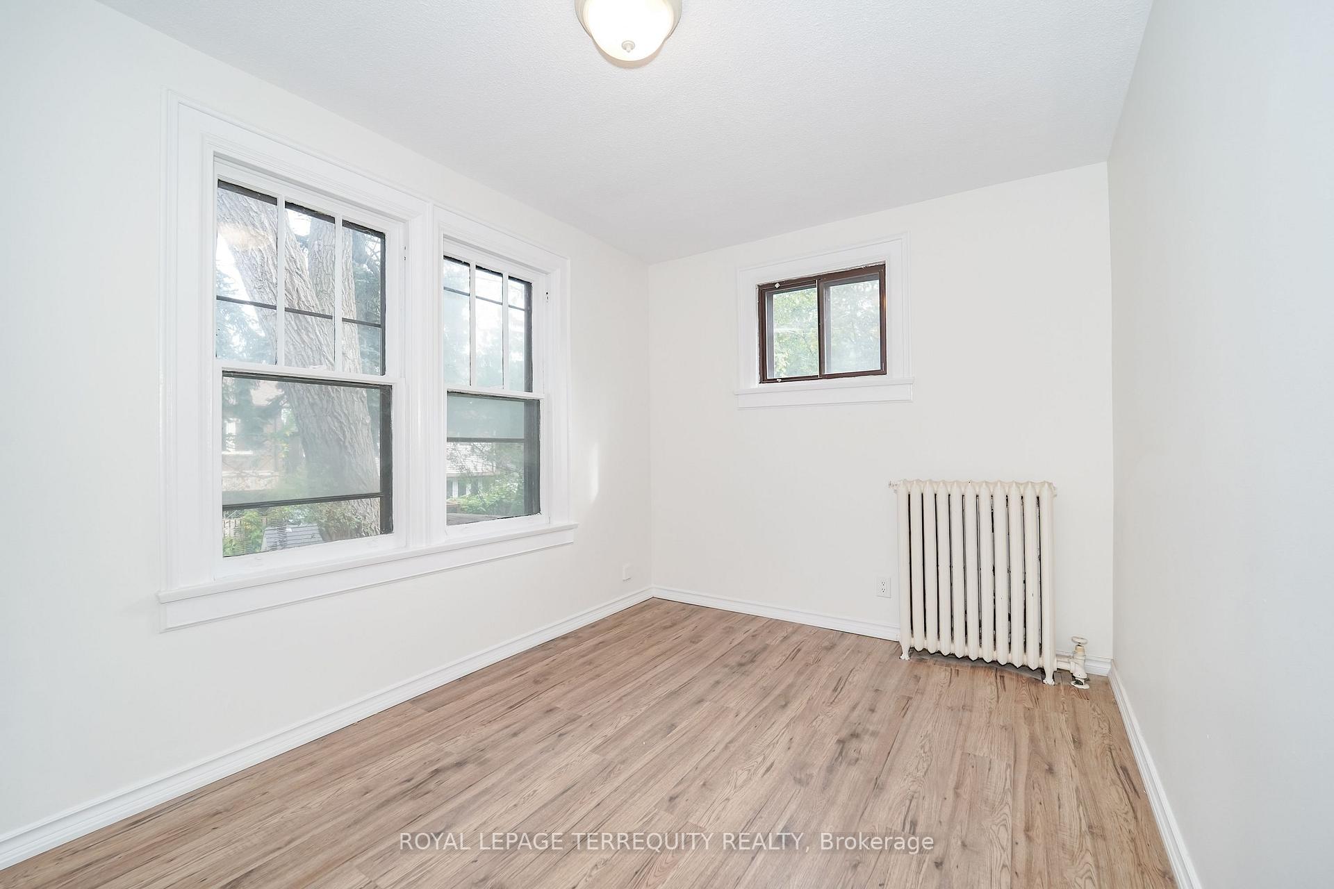 Photo 3 of Unit 6, 8 Thorncliffe Avenue, Toronto, Playter Estates-Danforth — HOMEH