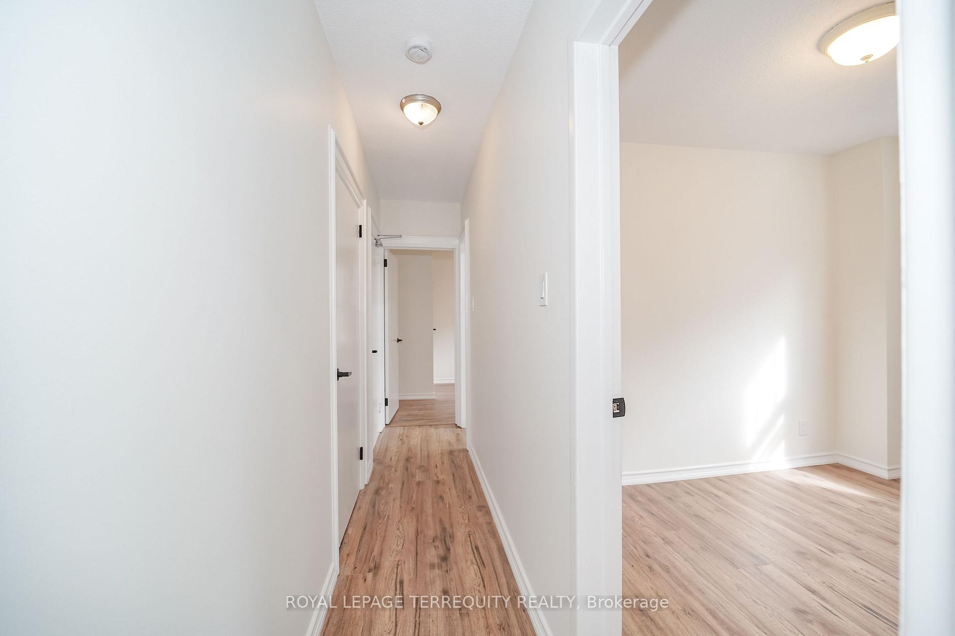 Photo 4 of Unit 6, 8 Thorncliffe Avenue, Toronto, Playter Estates-Danforth — HOMEH