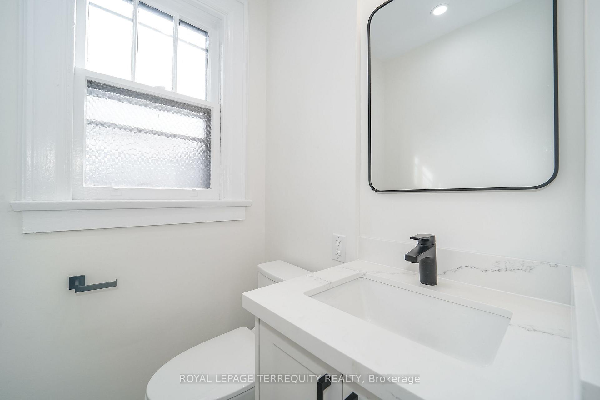 Photo 8 of Unit 6, 8 Thorncliffe Avenue, Toronto, Playter Estates-Danforth — HOMEH