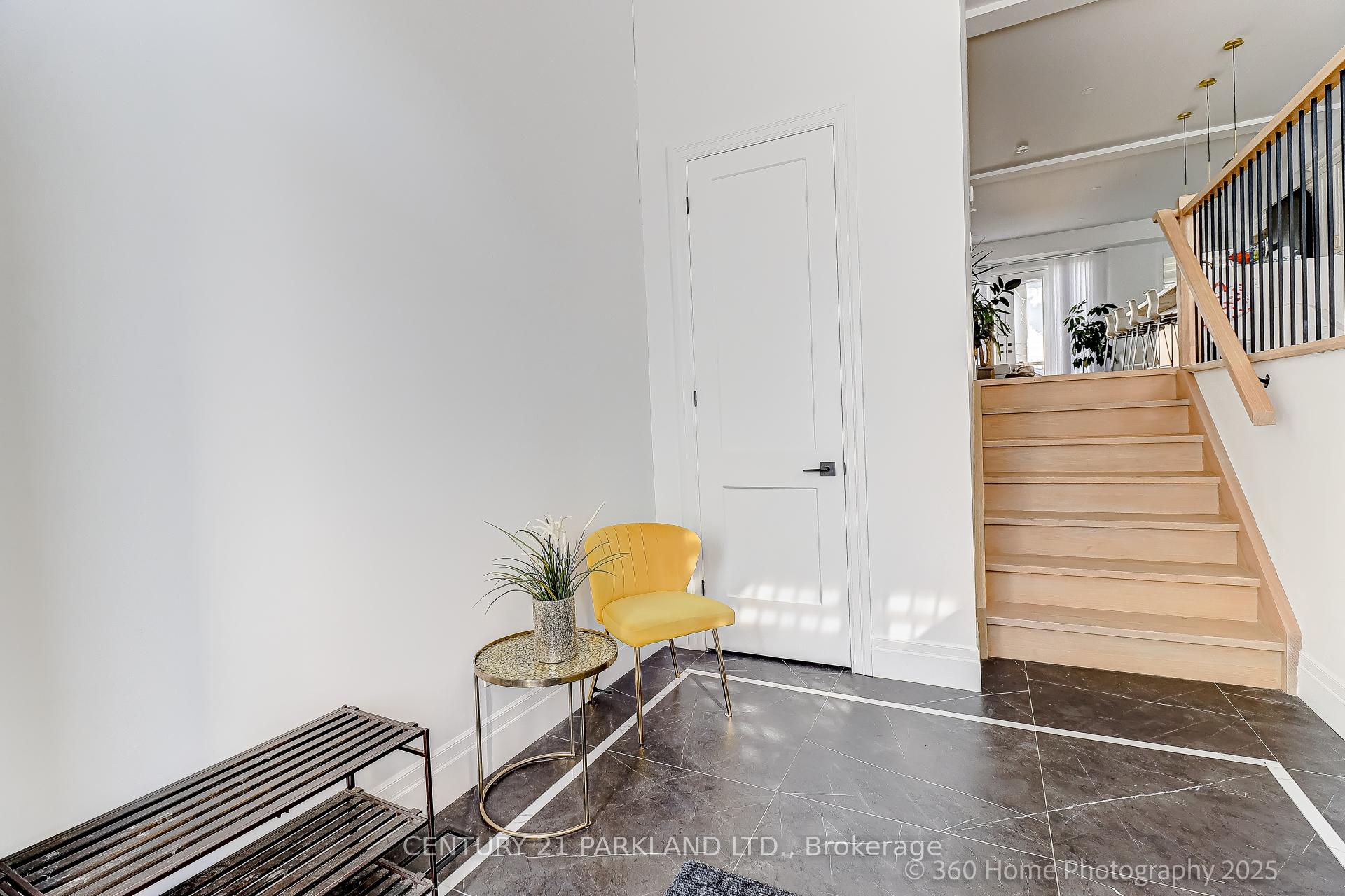 Photo 3 of 30 Glen Echo Avenue, Toronto, Lawrence Park North — HOMEH