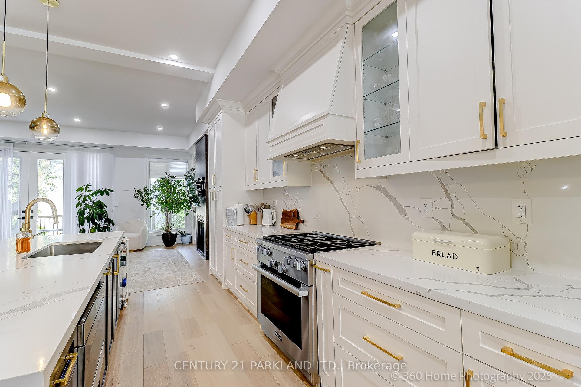 Photo 6 of 30 Glen Echo Avenue, Toronto, Lawrence Park North — HOMEH