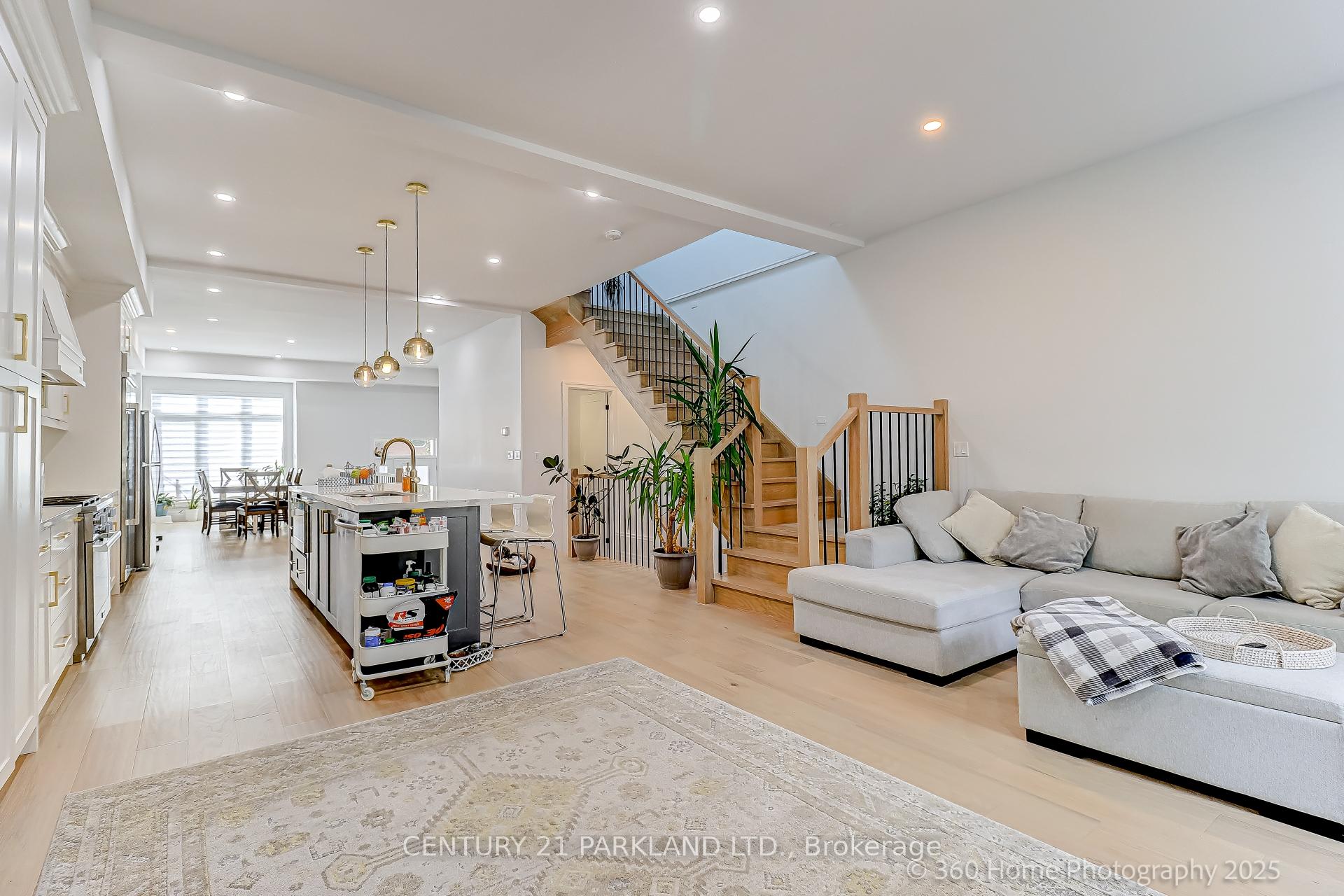 Photo 11 of 30 Glen Echo Avenue, Toronto, Lawrence Park North — HOMEH