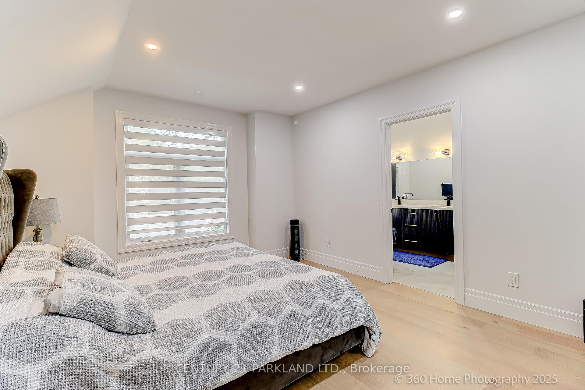 Photo 16 of 30 Glen Echo Avenue, Toronto, Lawrence Park North — HOMEH