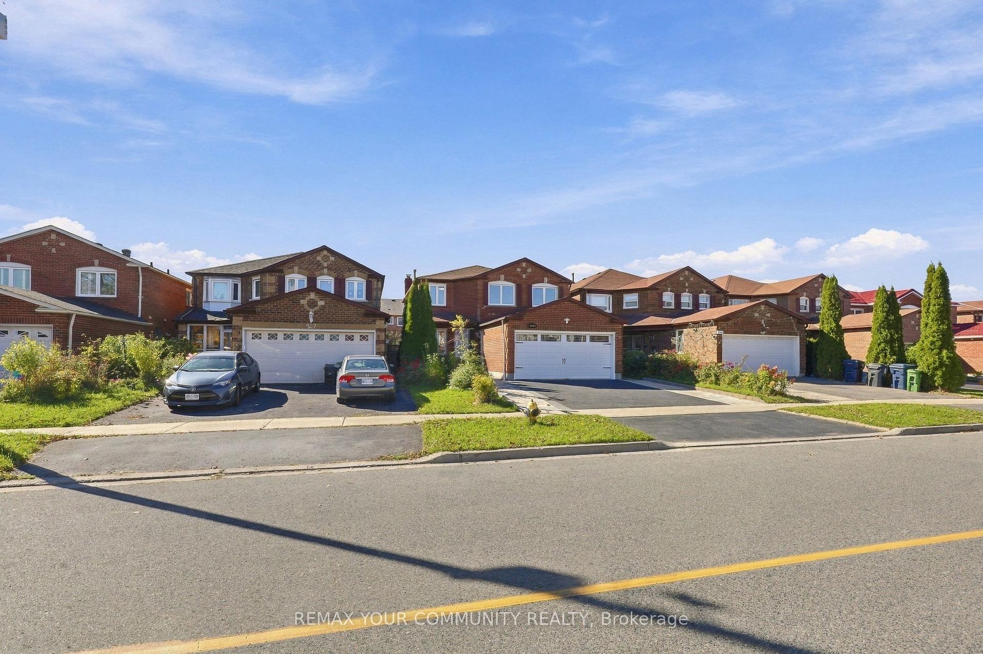 Photo 5 of 205 Hupfield Trail, Scarborough, Malvern — HOMEH