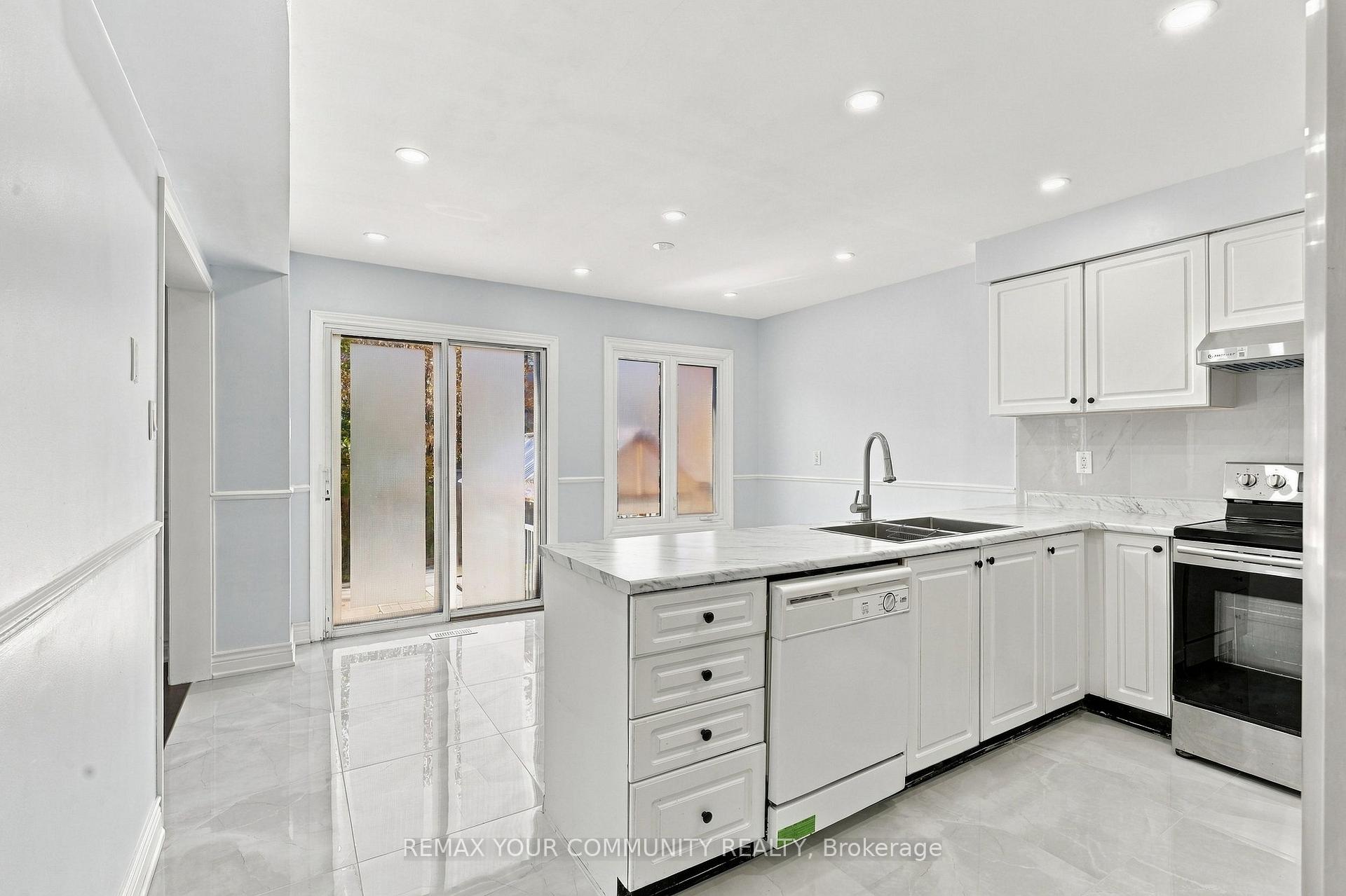 Photo 21 of 205 Hupfield Trail, Scarborough, Malvern — HOMEH