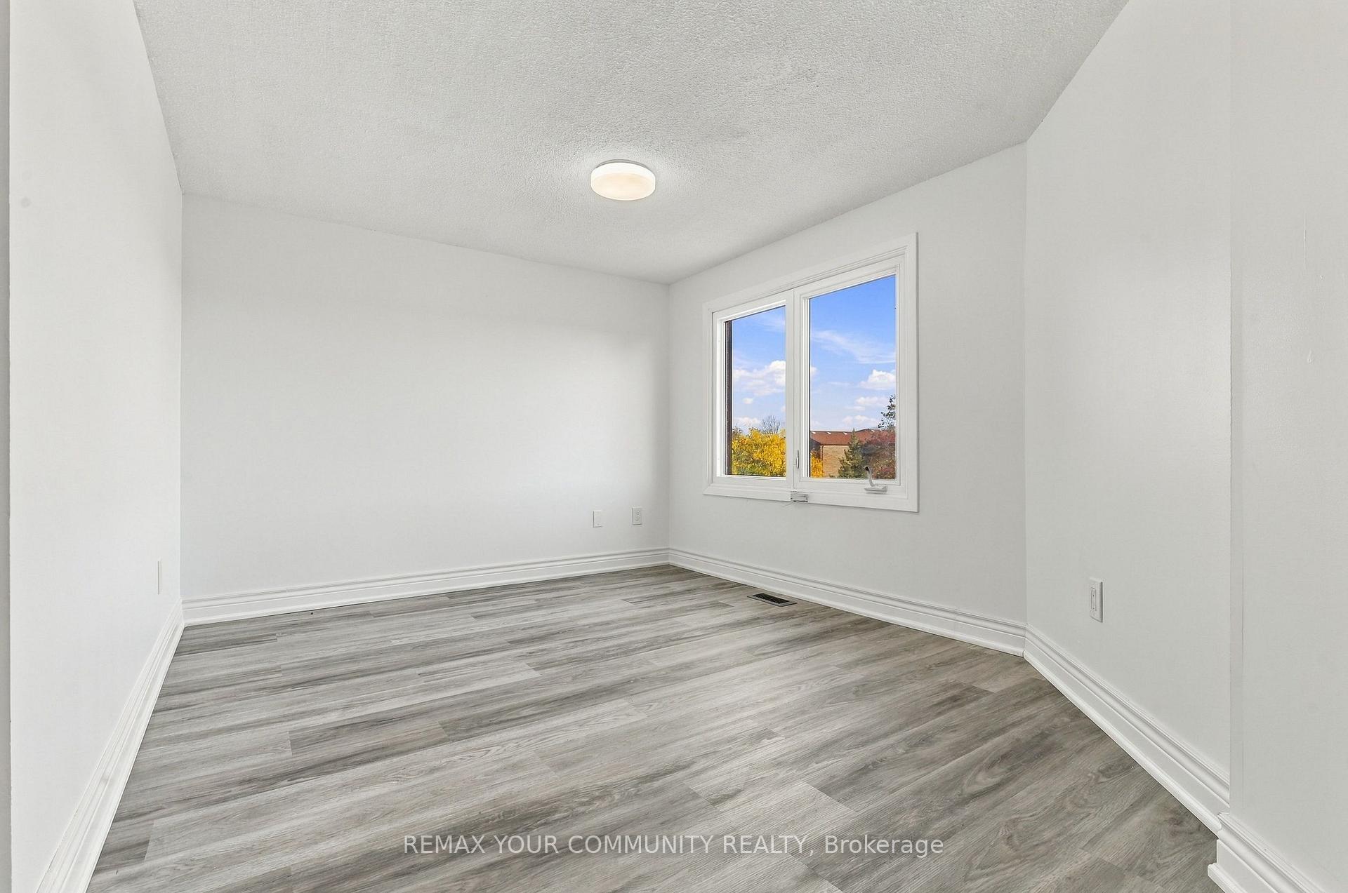 Photo 29 of 205 Hupfield Trail, Scarborough, Malvern — HOMEH
